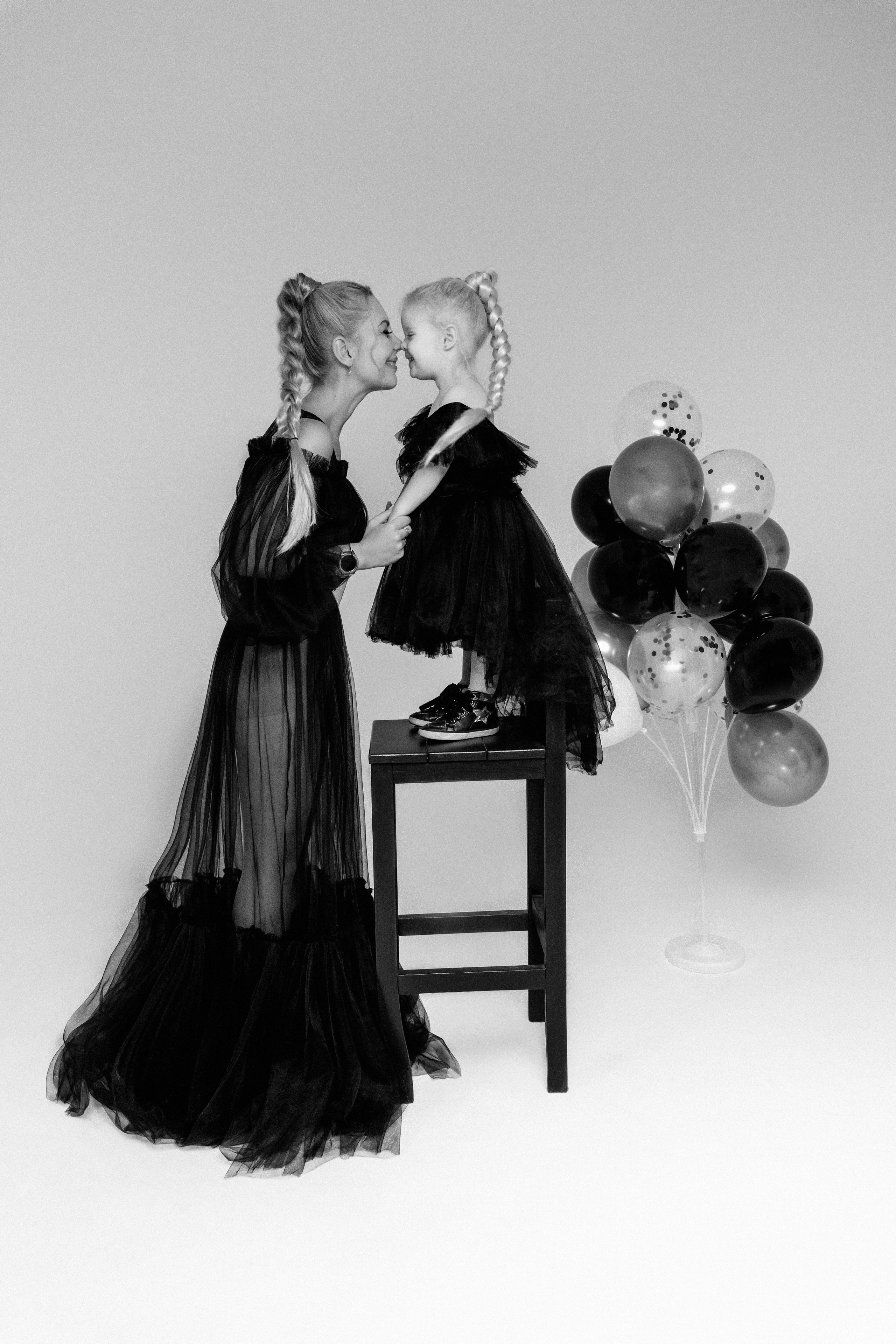 Магия семейных кадров в уютной студии. Ваш семейный фотограф в Минске — Вика Трегубова