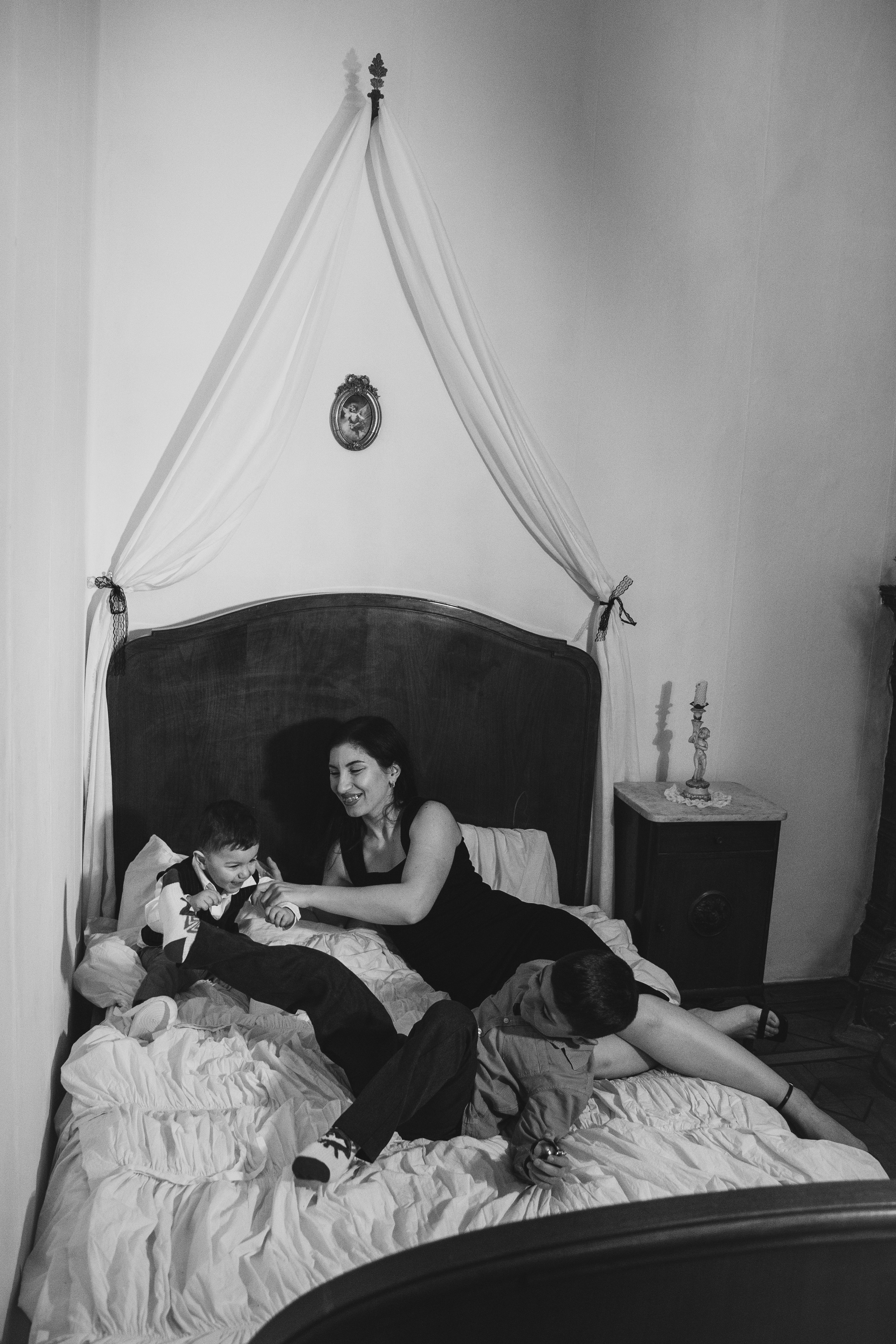 Роза и ребята. Фотограф Харитонова Наталья