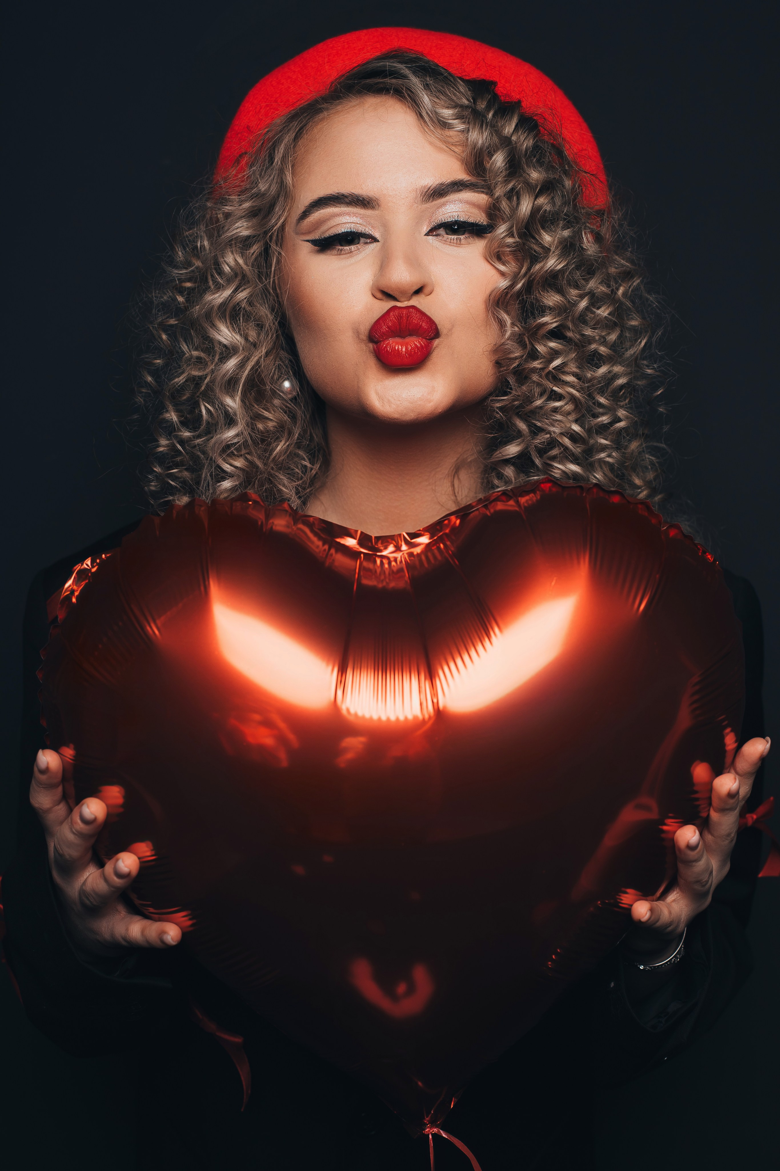 Фото день к 14 февраля.Эля