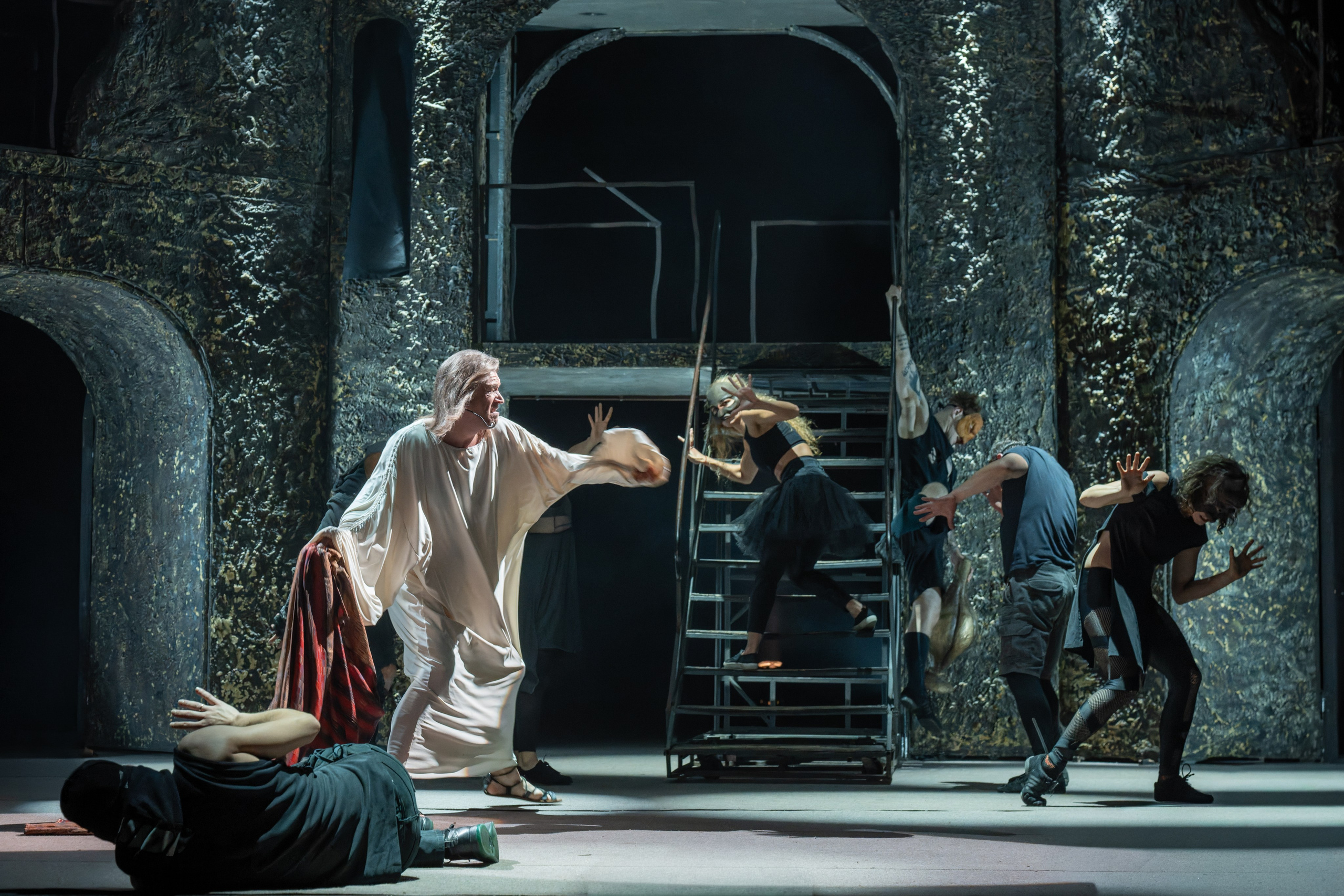 Театр Моссовета: Иисус Христос Супервезда — 35 лет на сцене. Сайт фотографа Сергея Абрамова