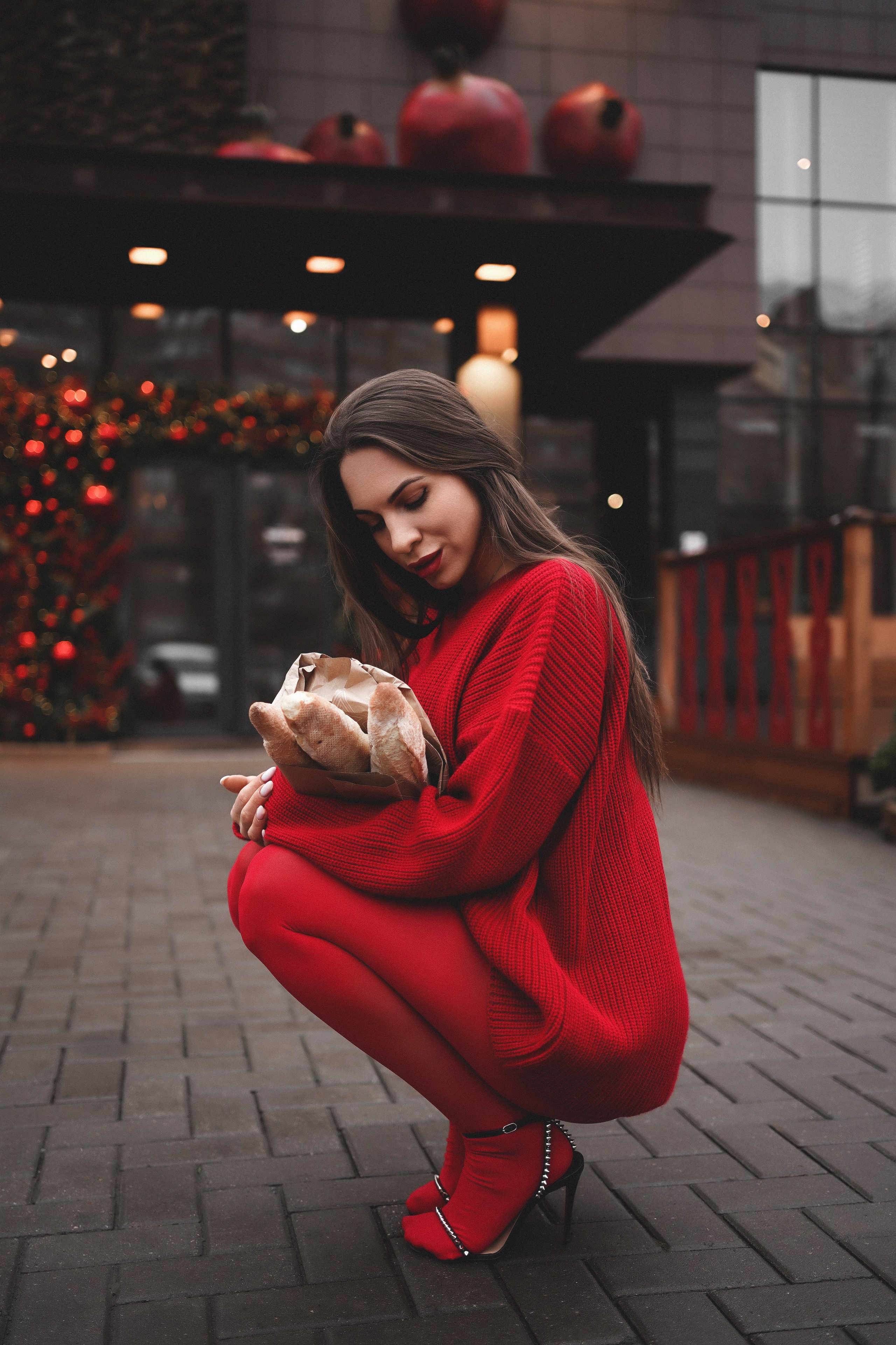 Пури пури. Фотосессия в Ростове-на-Дону. Дарья в ярком образе с батонами. Свадебный фотограф в Ростове-на-Дону. Таинство Крещения и Венчания, семейные фотосессии. Алёна Чёботова