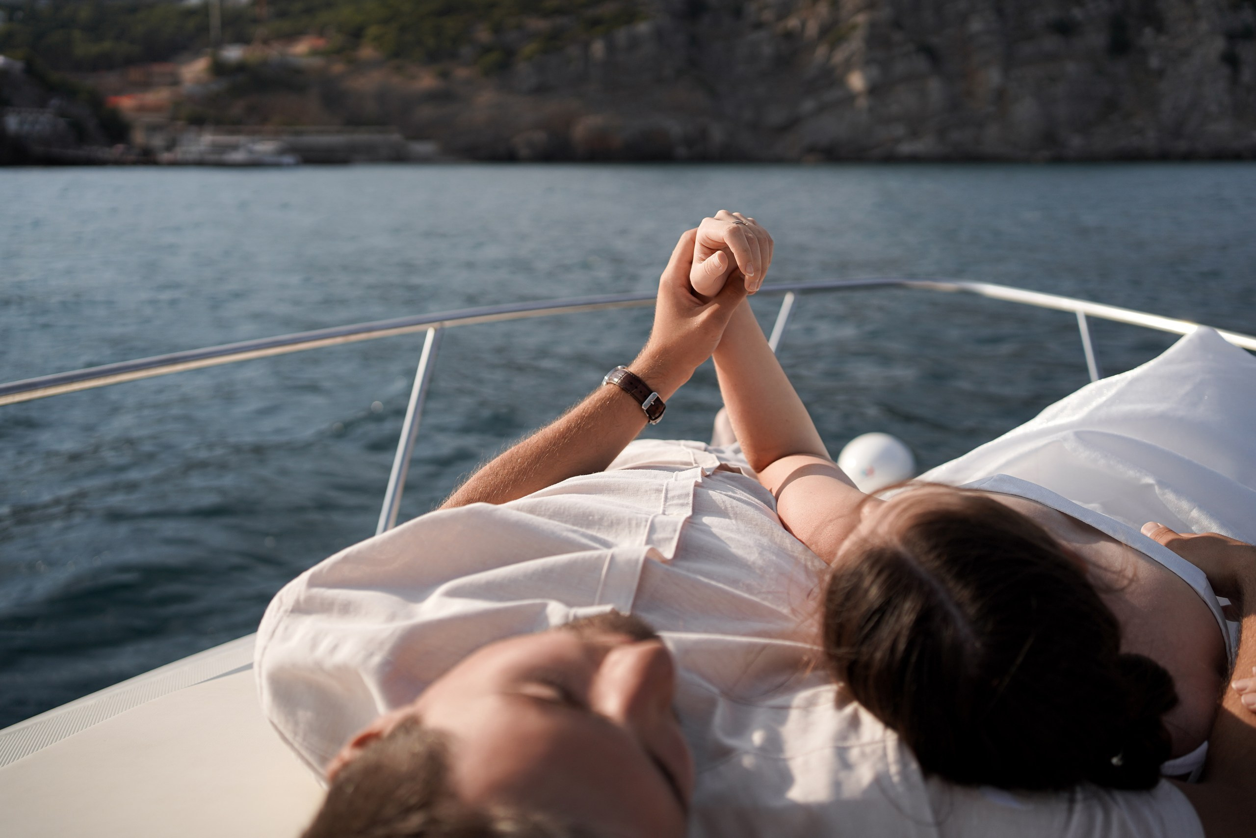 Свадебная фотосессия на катере в Крыму. Фотограф из Ростова-на-Дону Алёна Чёботова. Алексей и Анастасия. Свадебный фотограф в Ростове-на-Дону. Таинство Крещения и Венчания, семейные фотосессии. Алёна Чёботова