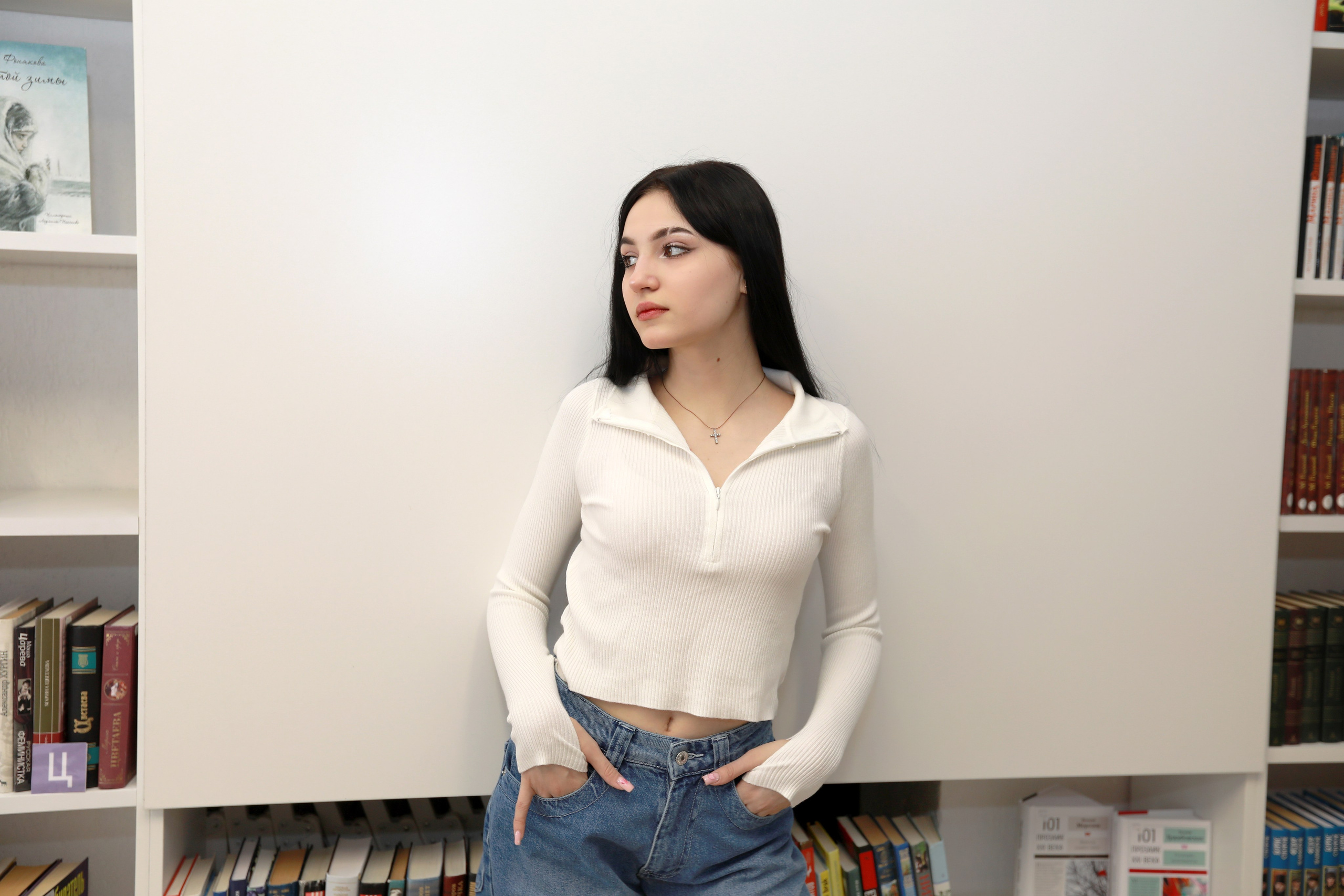 Фотосессия в&nbsp;библиотеке для выпускного альбома