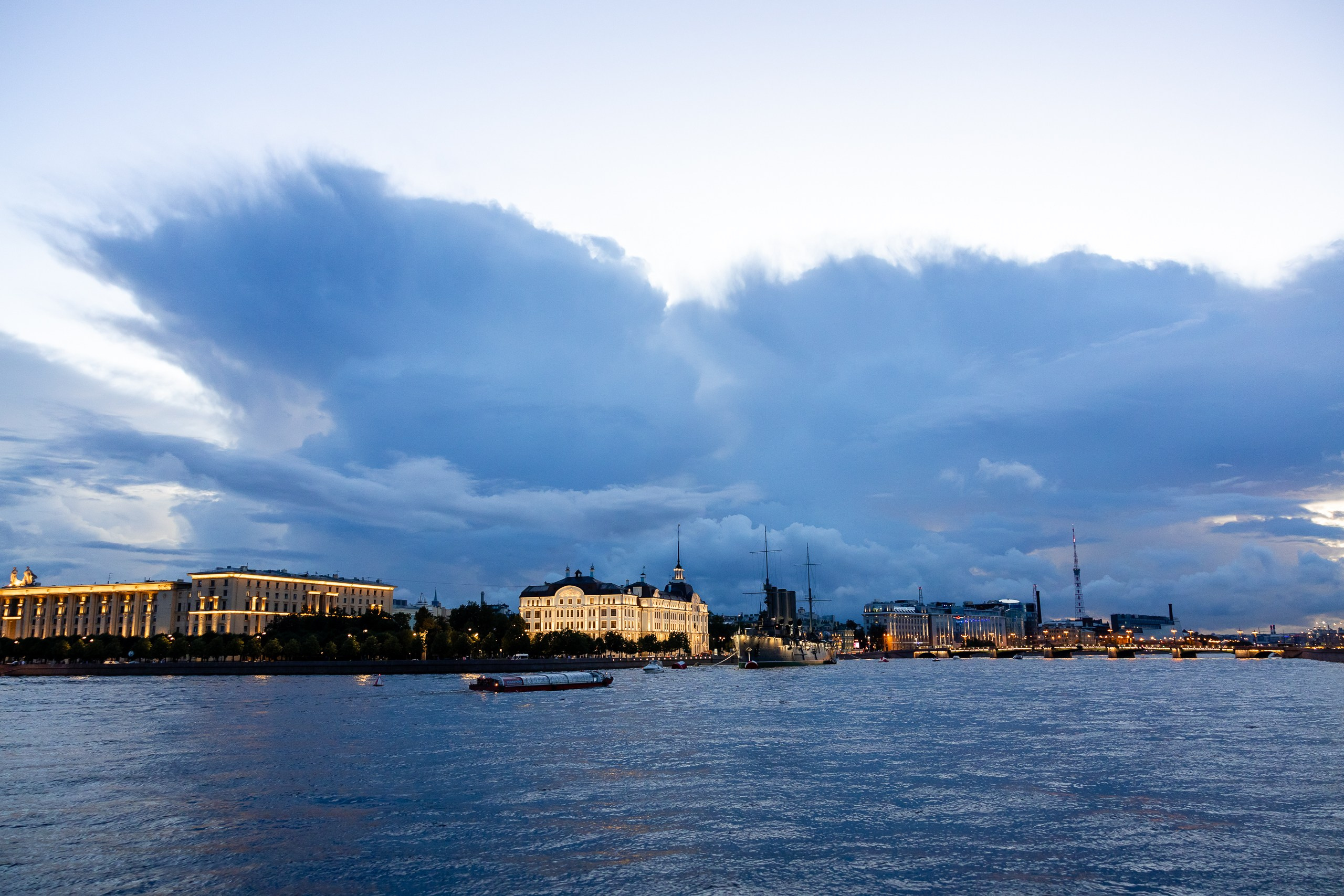 Экскурсия на двухпалубном теплоходе по Неве. Фотограф в Санкт-Петербурге — Сергей Петров