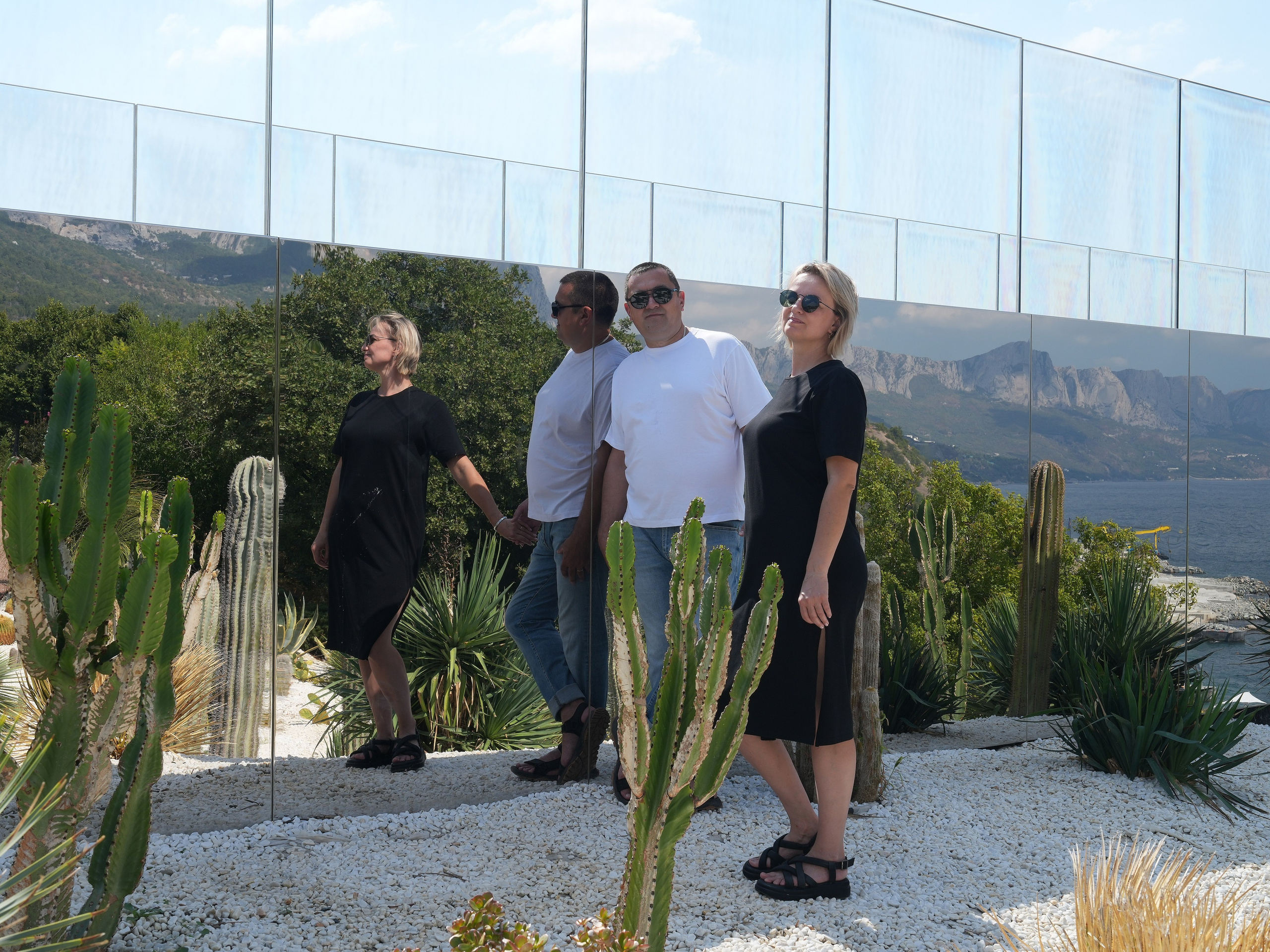 Семейная прогулка 4 человека. Свадебный фотограф Виктория Роса