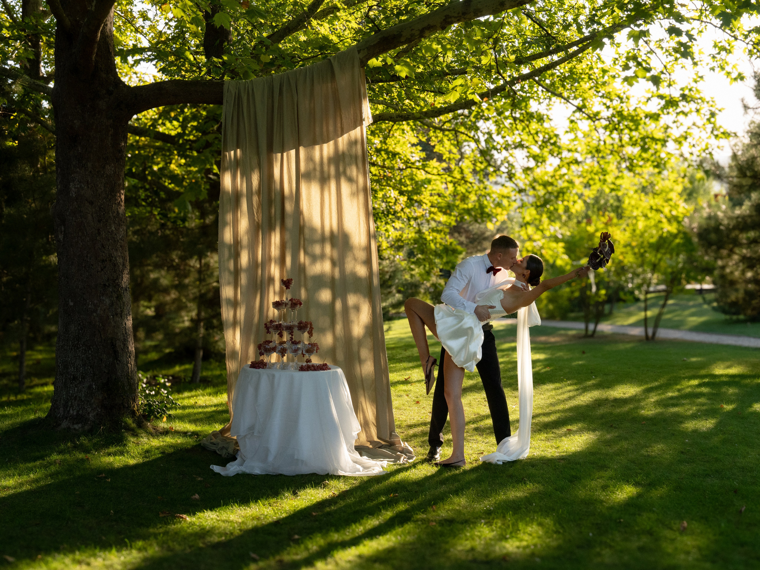 Свадебная прогулка. Свадебный фотограф Виктория Роса