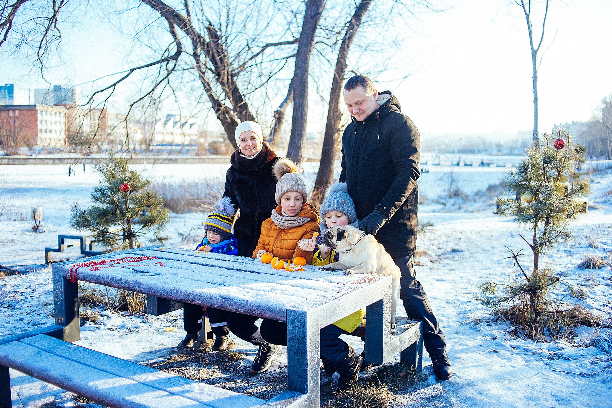 Зимняя фотопрогулка на мещерском озере с мандаринами. Детский и семейный фотограф, фотограф мероприятий Нижний Новгород