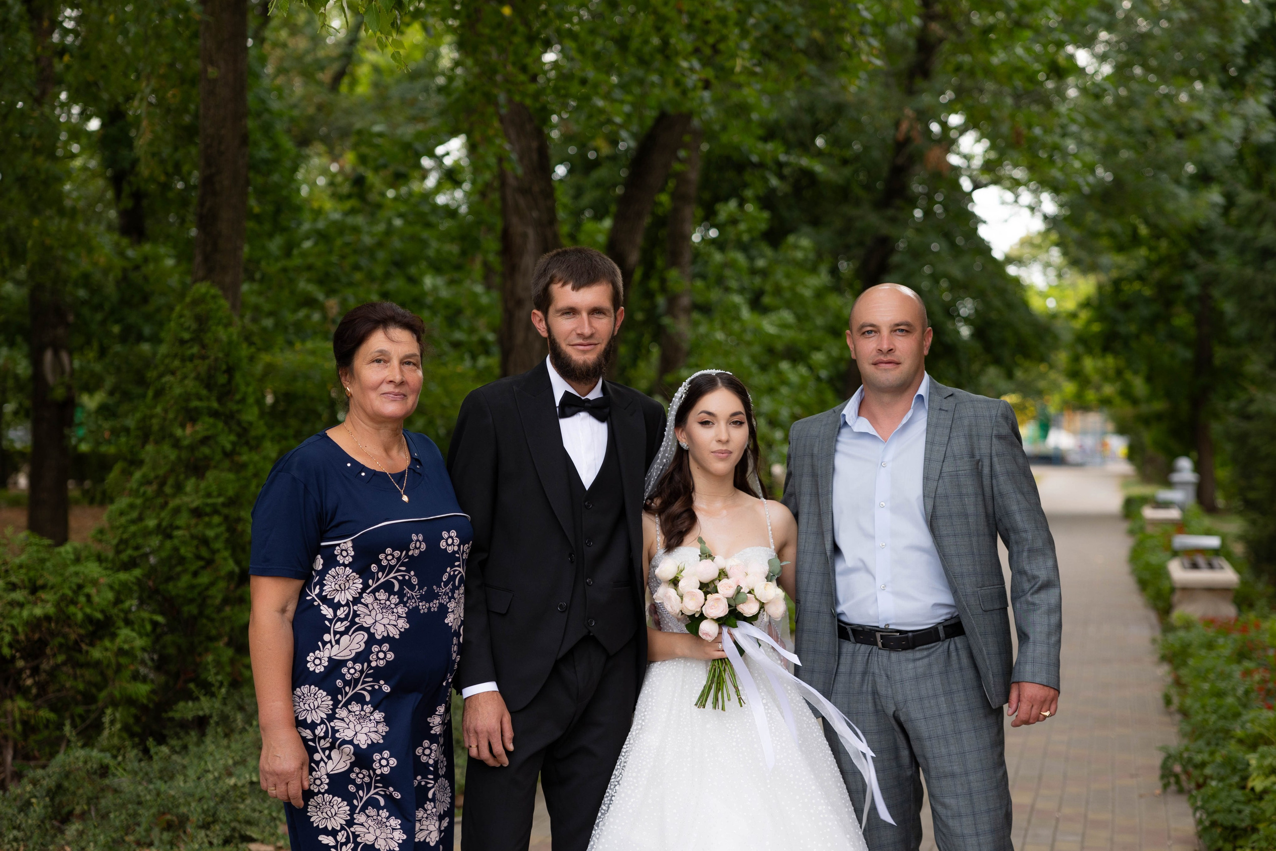 Милана и. Видеосьемка, фотосьемка свадеб, юбилеев, утренников в Краснодарском кр