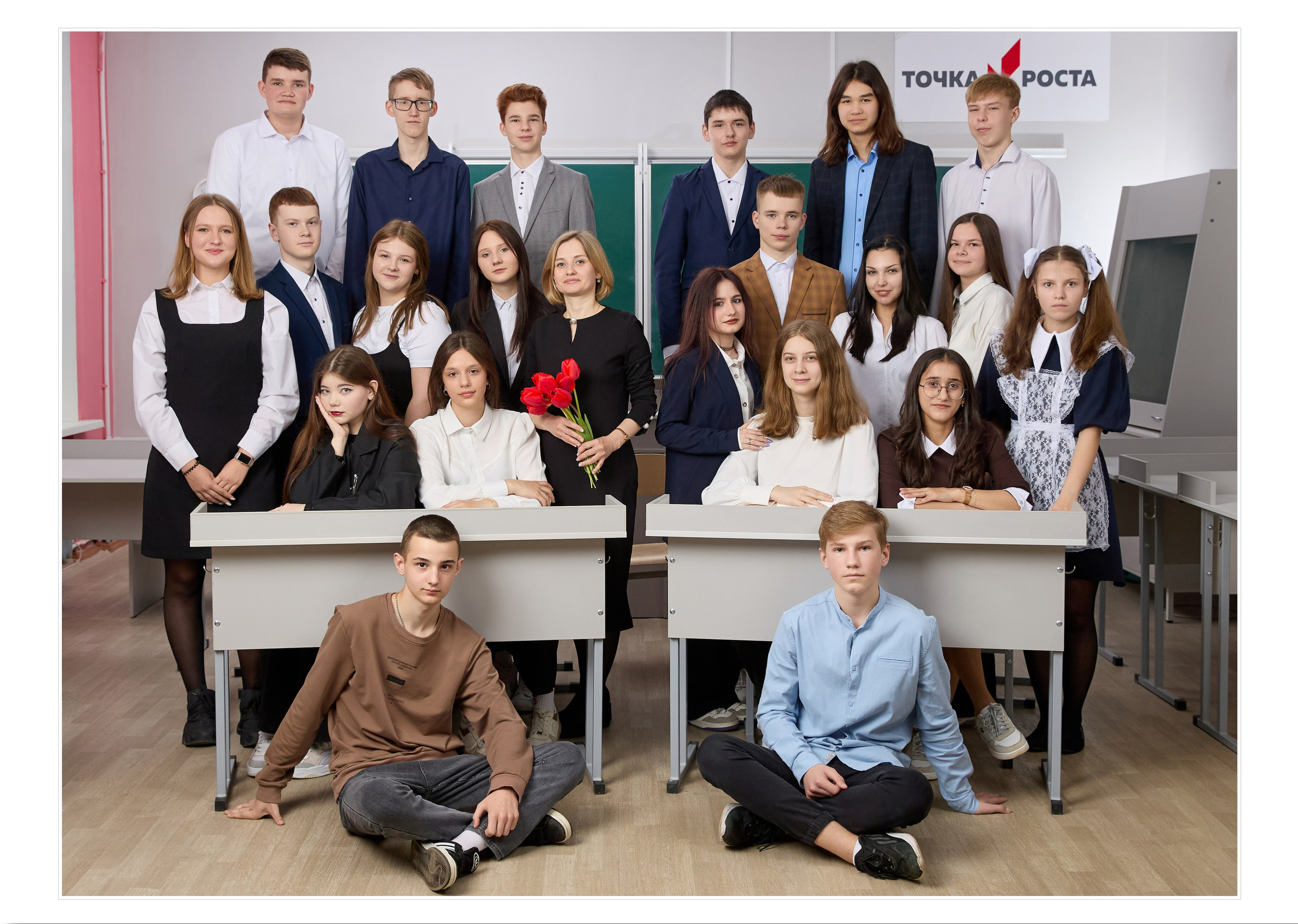 Простой Альбом для старшеклассников. Выпускные альбомы для детского сада и школы в Брянске