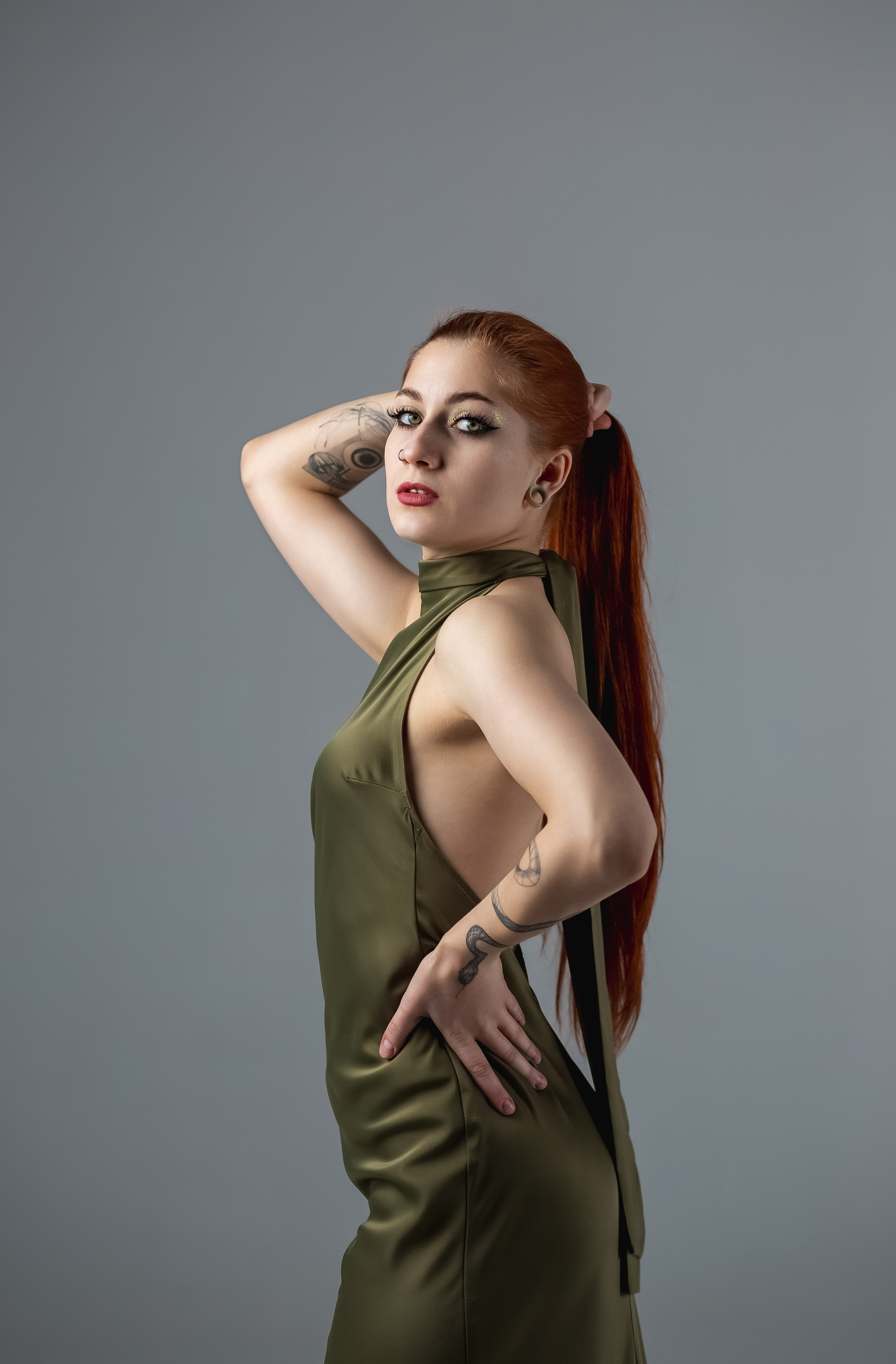 Зеленое платье. Вера Соколова фотограф Воронеж