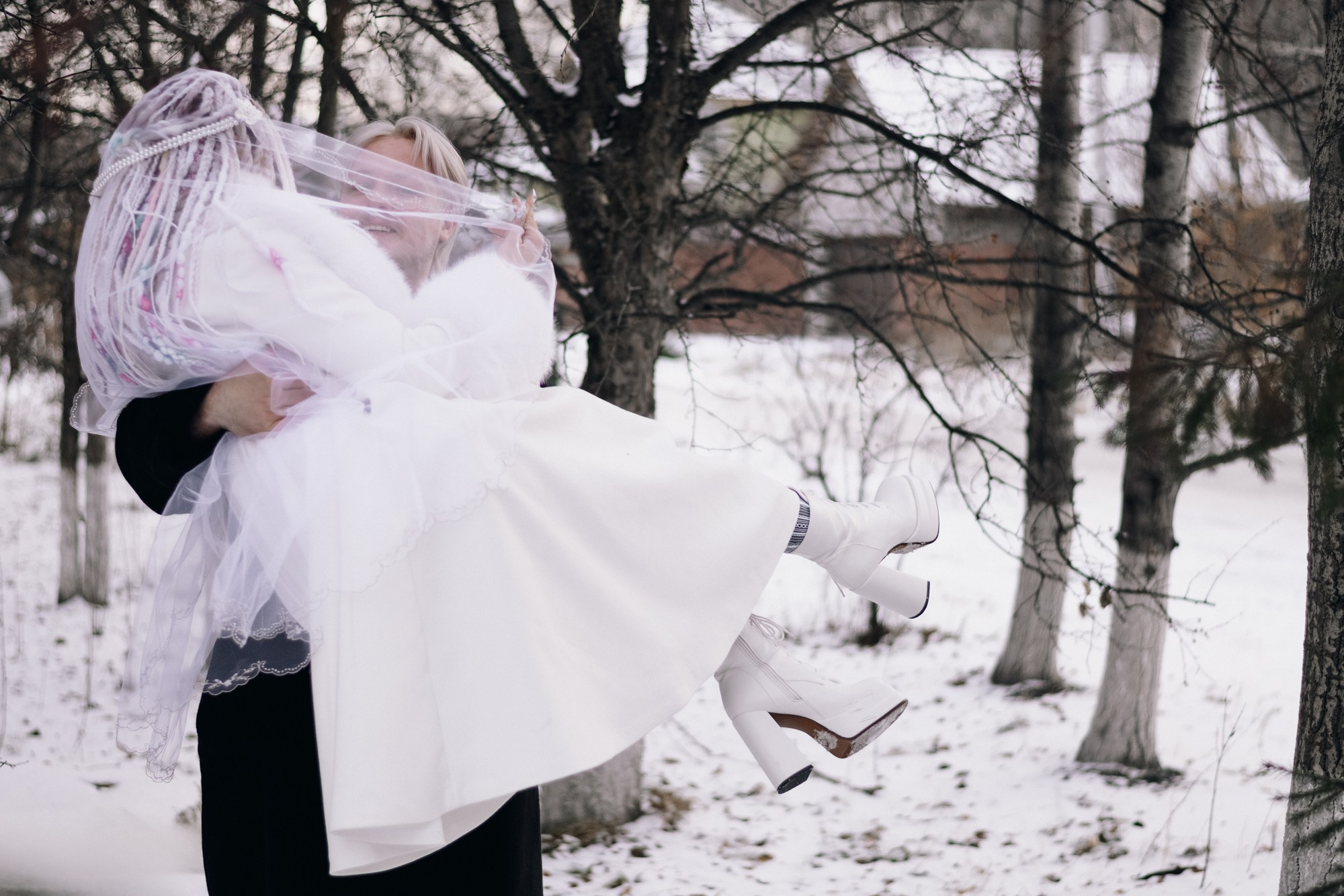 Свадьба для двоих в Тюмени — фотосессия в ЗАГСе, кафе и отеле. Портретный фотограф Тюмень Дарья Мустафина