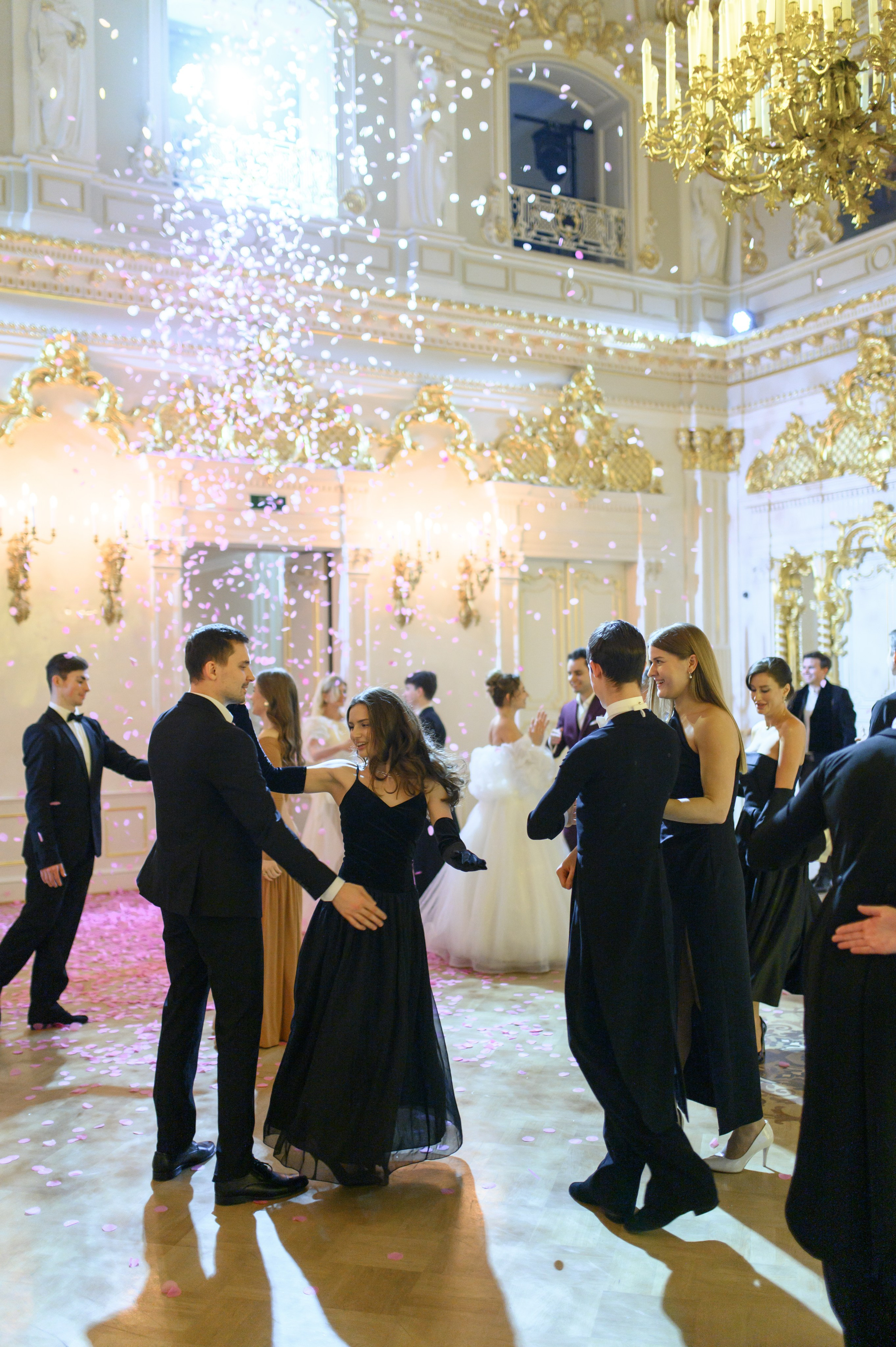 Jardins Antiques. Весенний бал. Свадебный и портретный фотограф в Санкт-Петербурге Ирина Келина