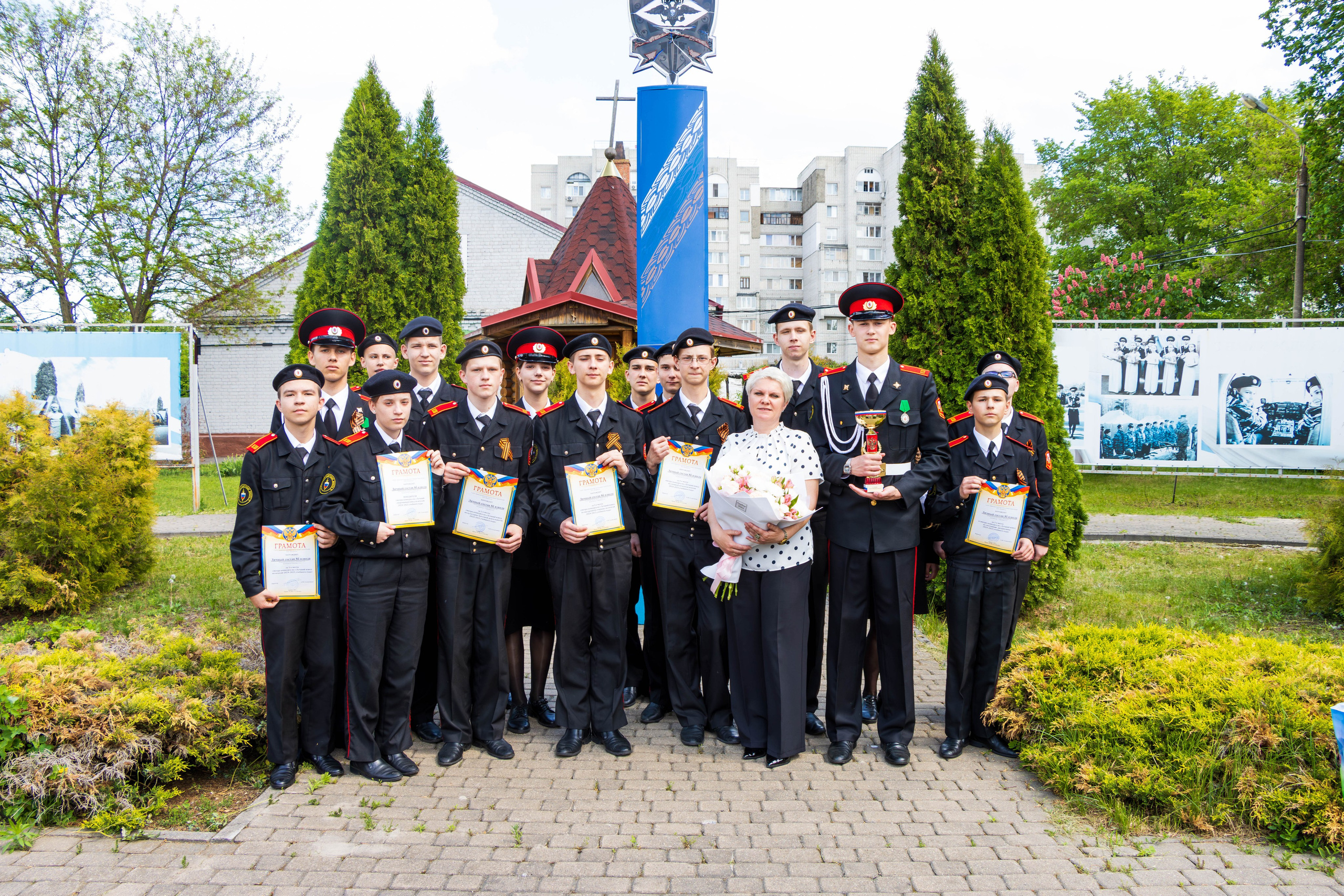 Последний звонок 2025 взвод 8"б». Фотограф Татьяна Матрос