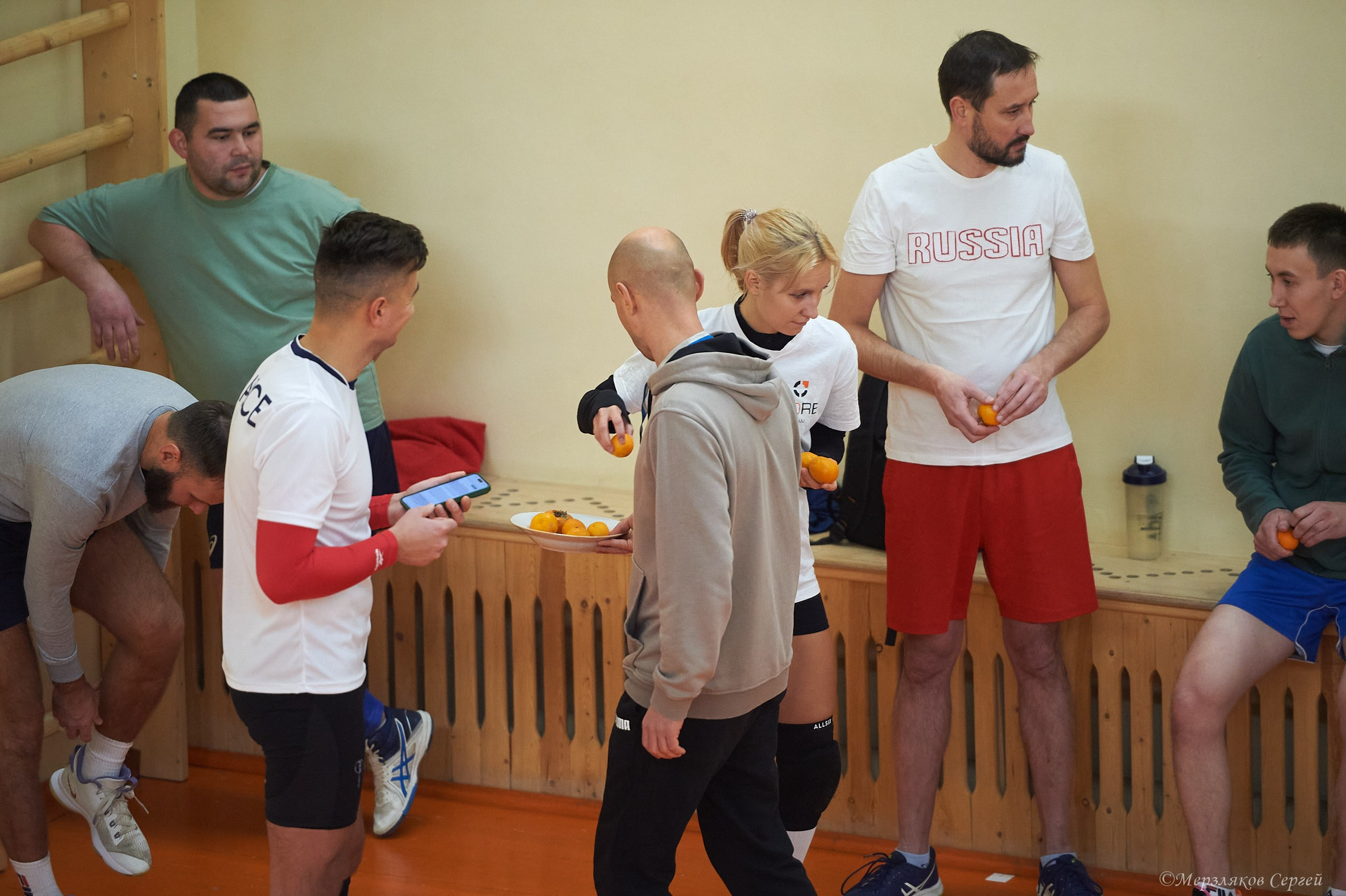 Новогодний турнир по волейболу. Ижевск. 15.12.2023. Спортивный репортажный фотограф в Ижевске Сергей Мерзляков