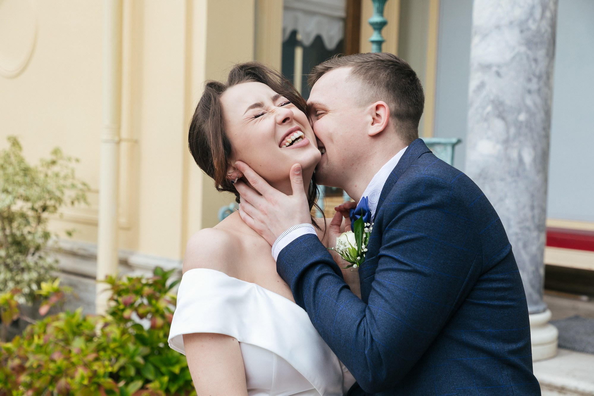 свадебная съемка в петергофе, найти фотографа на свадьбу, свадебный фотограф, свадебное платье купить, свадебный салон, свадебные кольца
