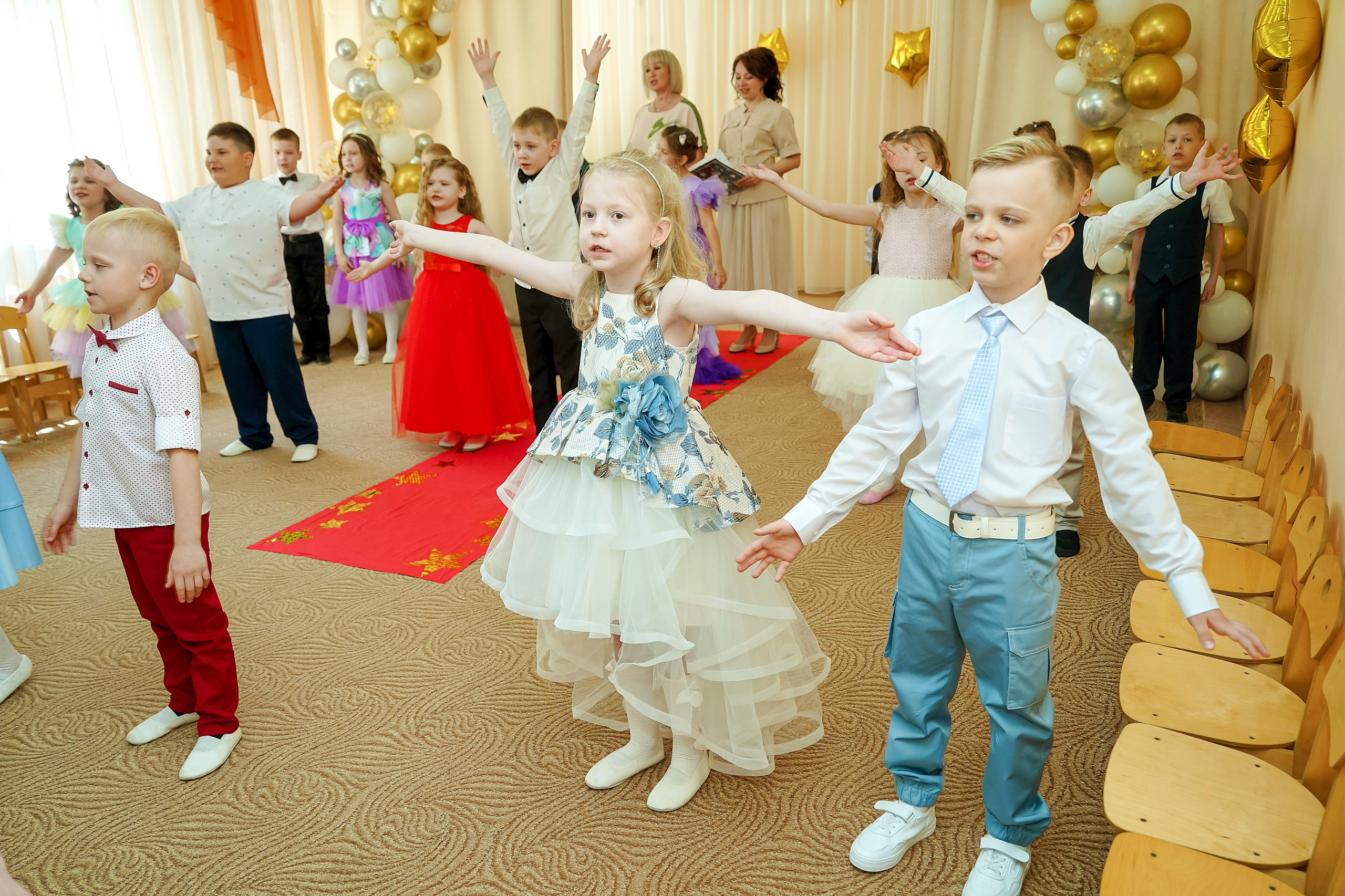 Фотосъемка видеосъёмка фотограф видеооператор новогодних утренников  в. Фотограф, видеооператор Нина Коршунова