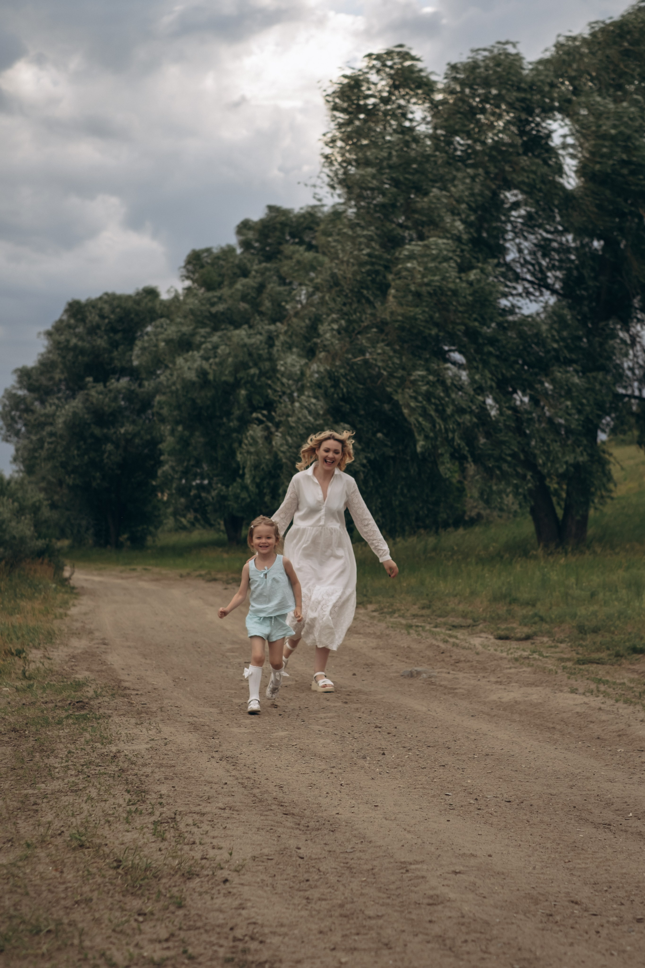 Прогулочная у моря. Мама и дочь. Фотограф Новосибирск Анна Рождественская