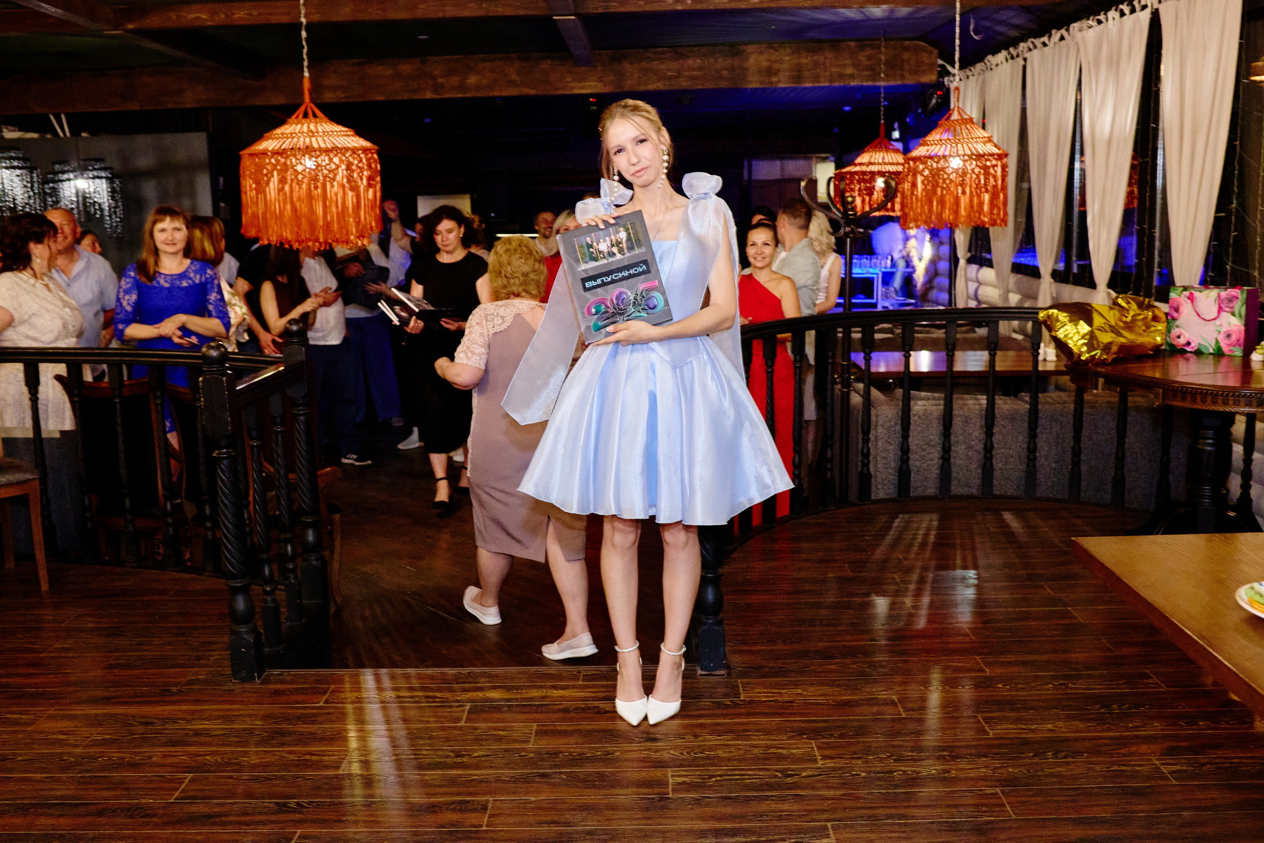 Выпускной 35 Сош. Фотограф Выпускные альбомы Таганрог Сергей Коробченко