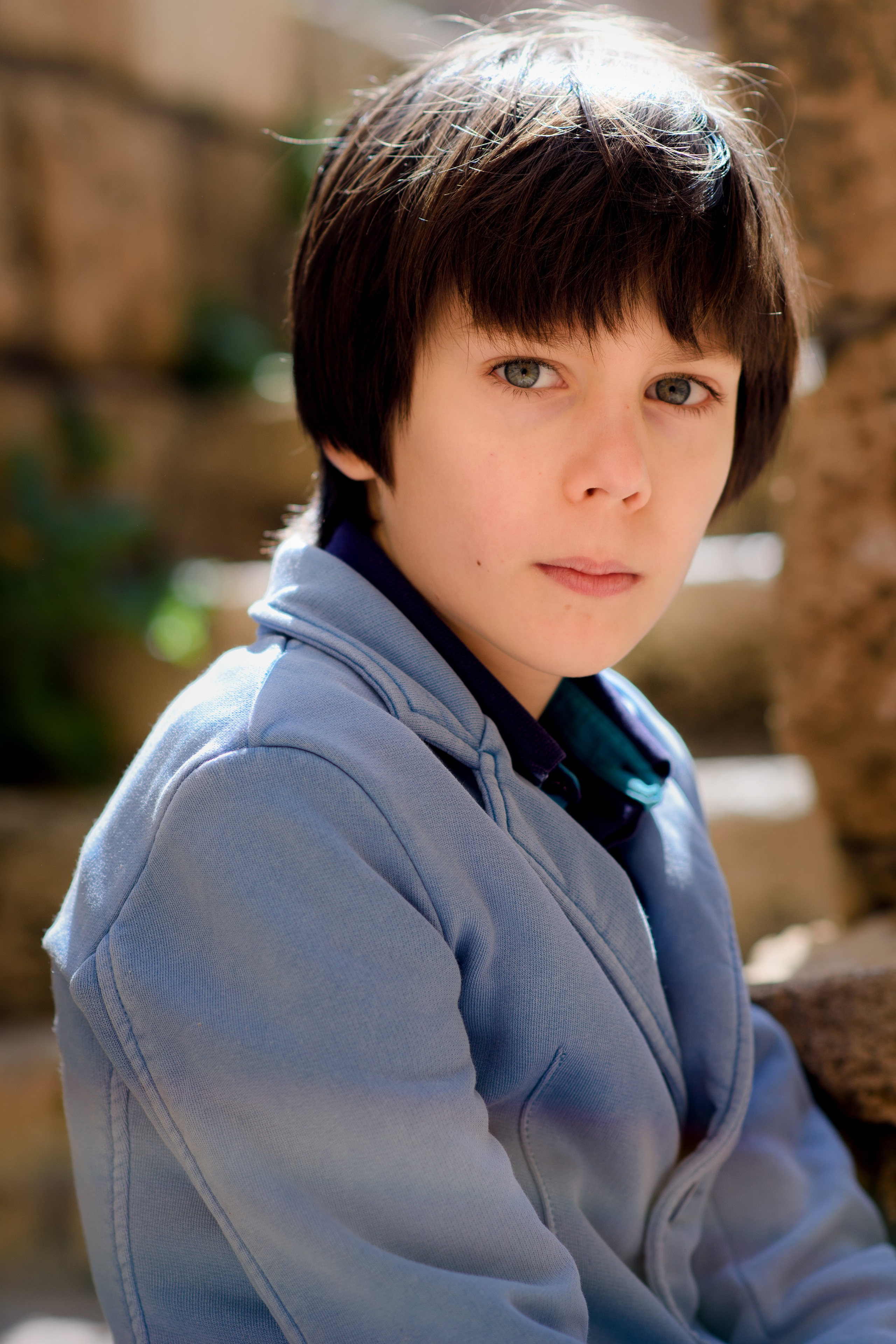 Фотосессия мальчика в старом городе. Главная