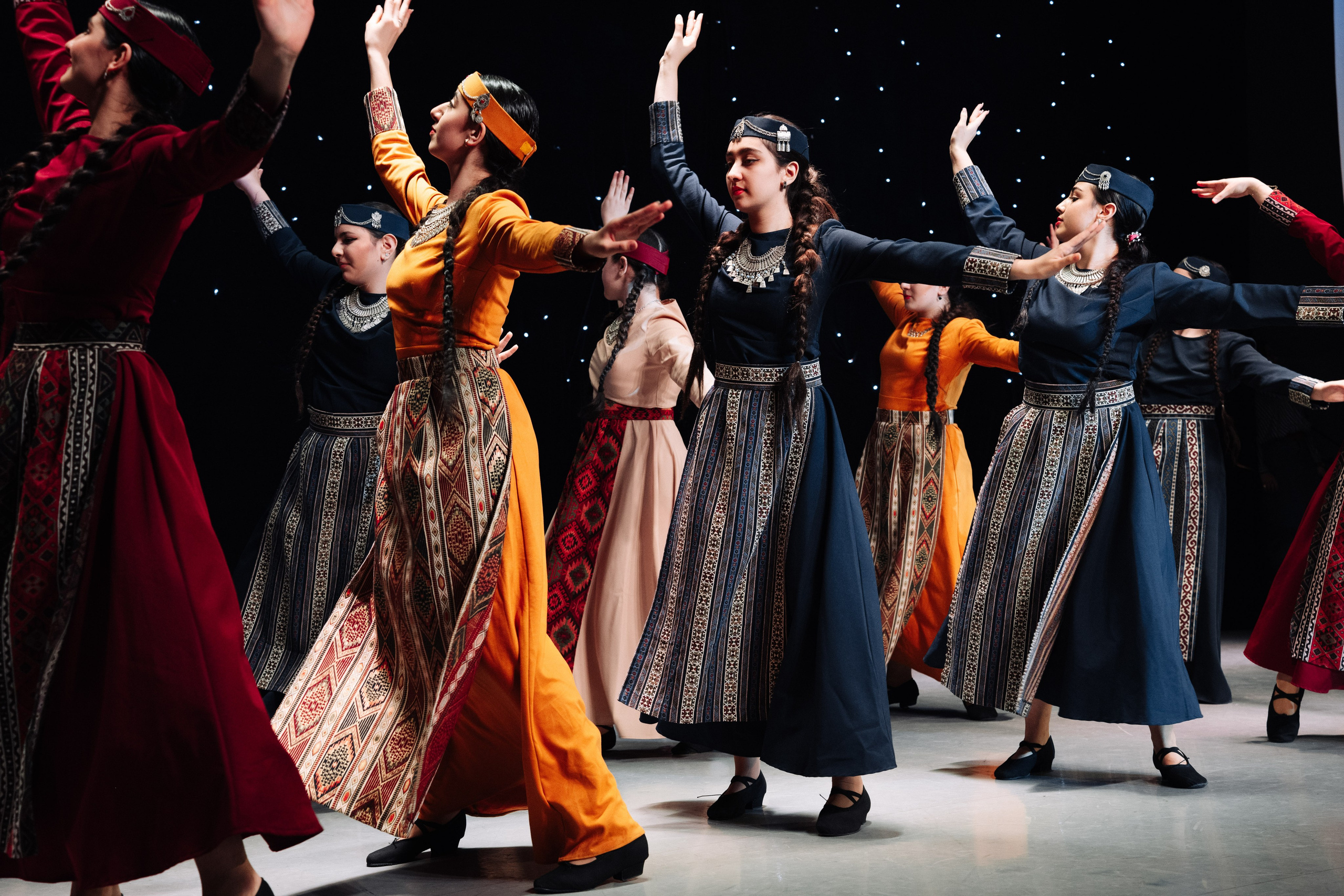 Благотворительный концерт в помощь Артему Сардаряну. Фотограф Артем Севостьянов. Профессиональная фотосъемка в Ногинске, Москве, Московской области и за границей