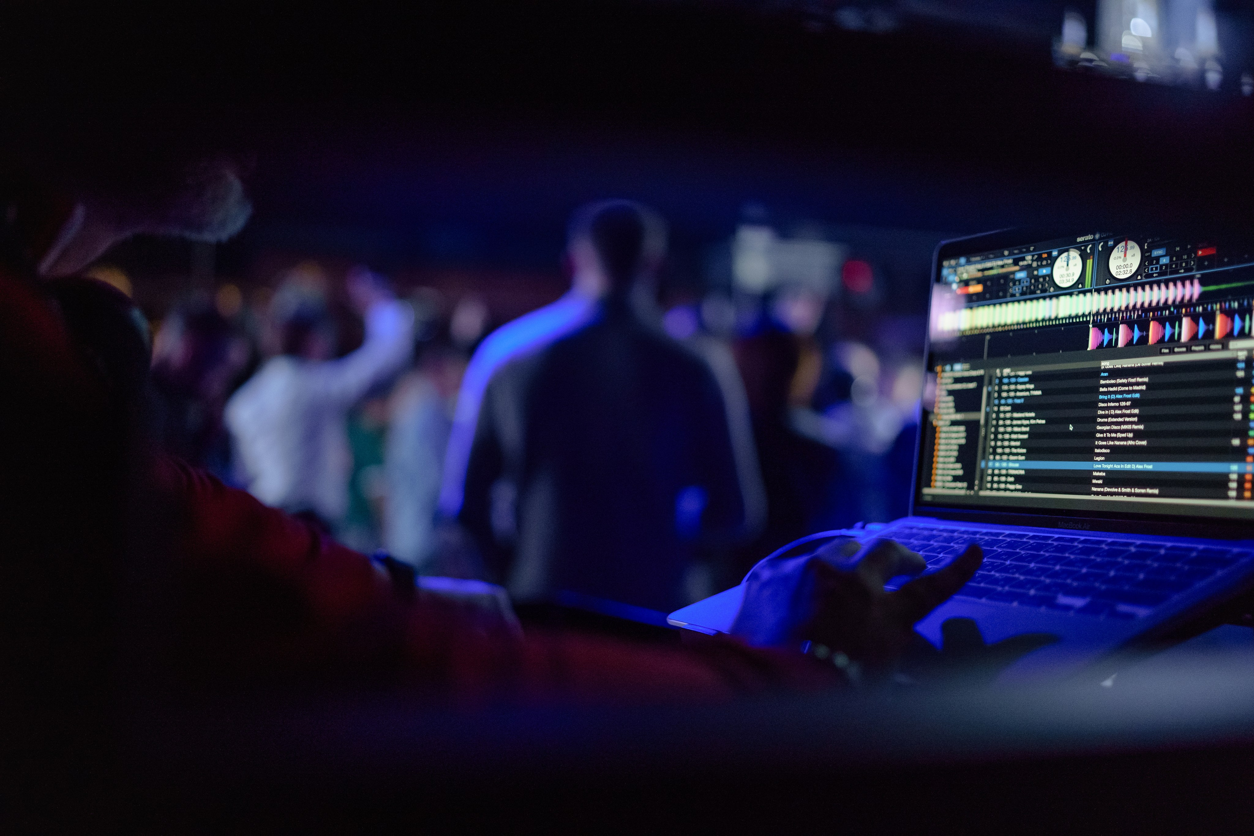 Crypto Summit 2024 After Party в SMOKE DOG. Репортажный фотограф Москва Сергей Дружинин