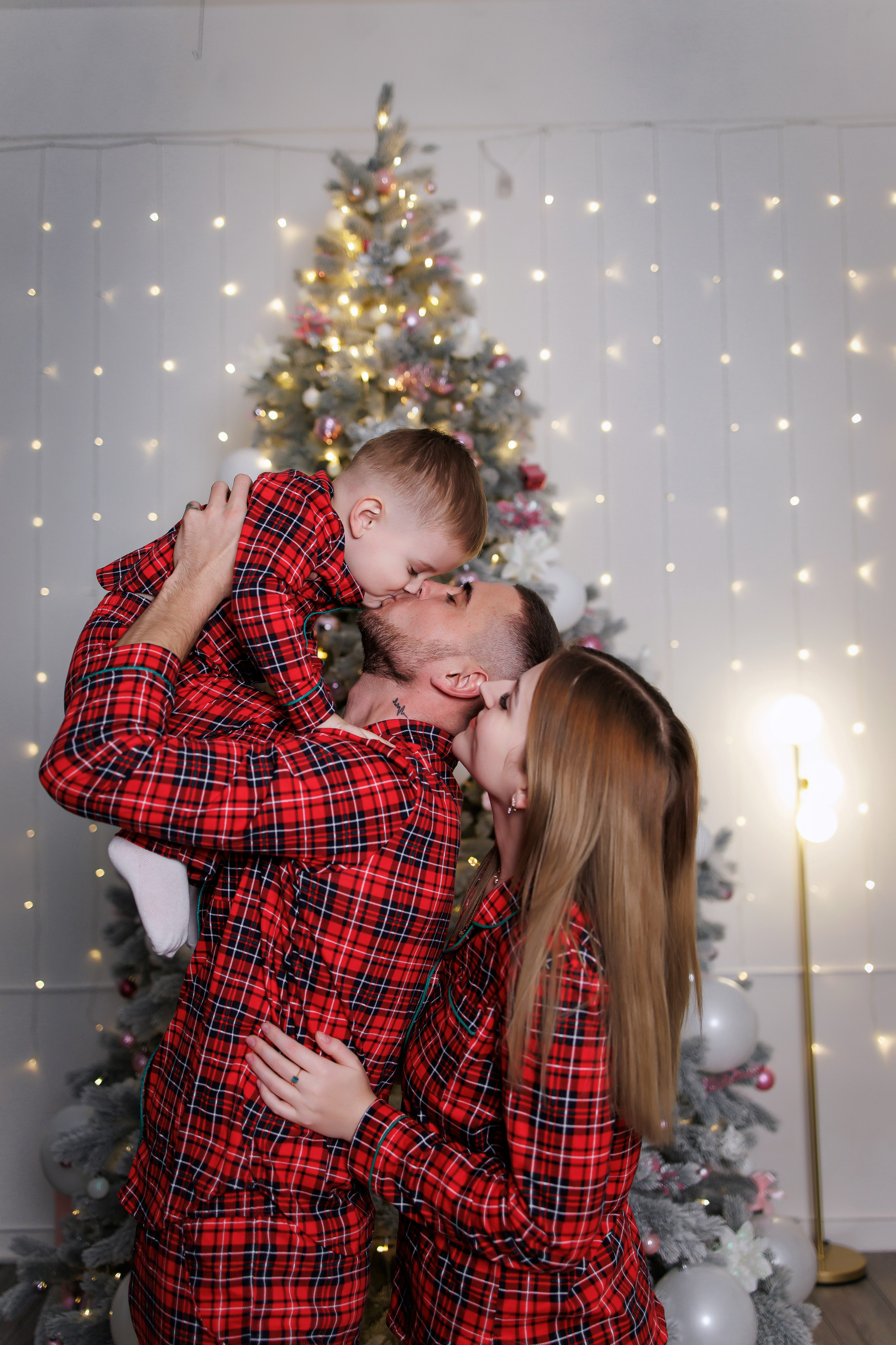 Ваши фотографии. Интерьерная фотостудия Background в Омске