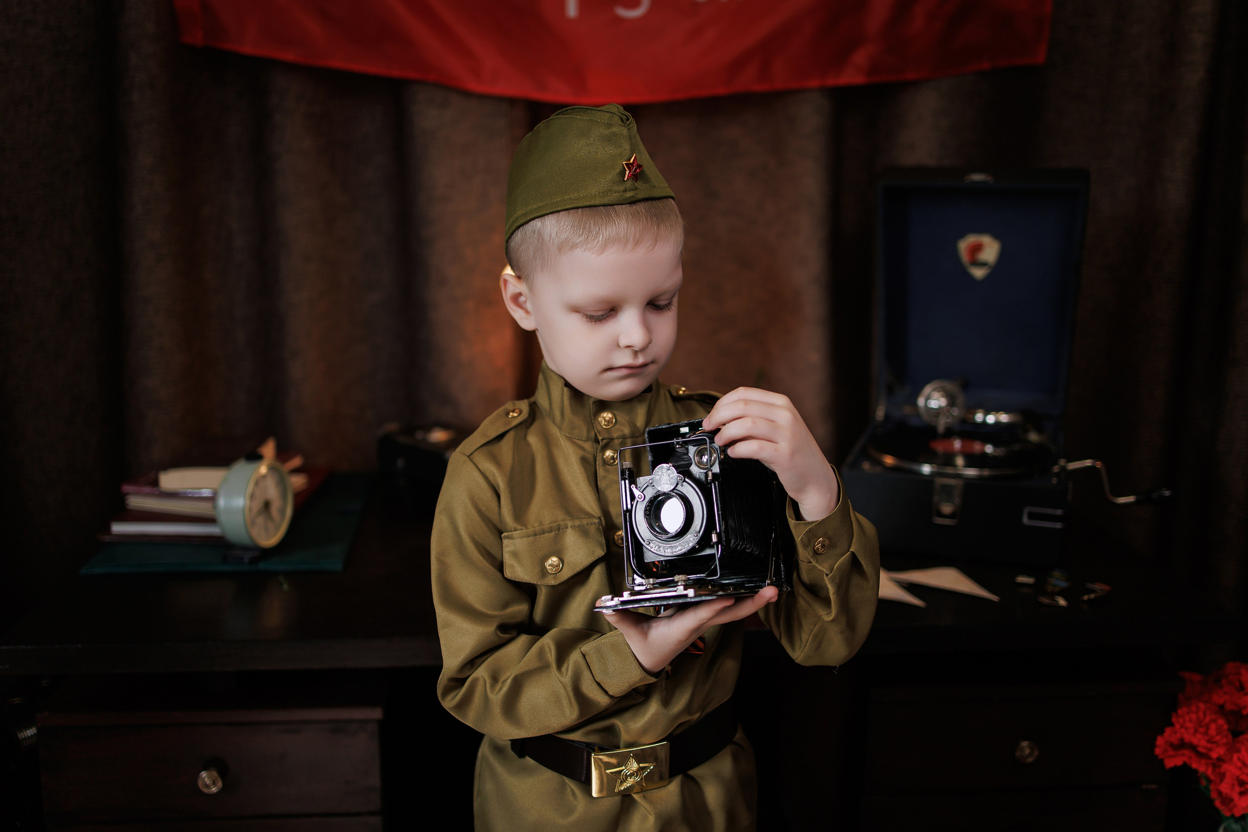 9 мая. Интерьерная фотостудия Background в Омске