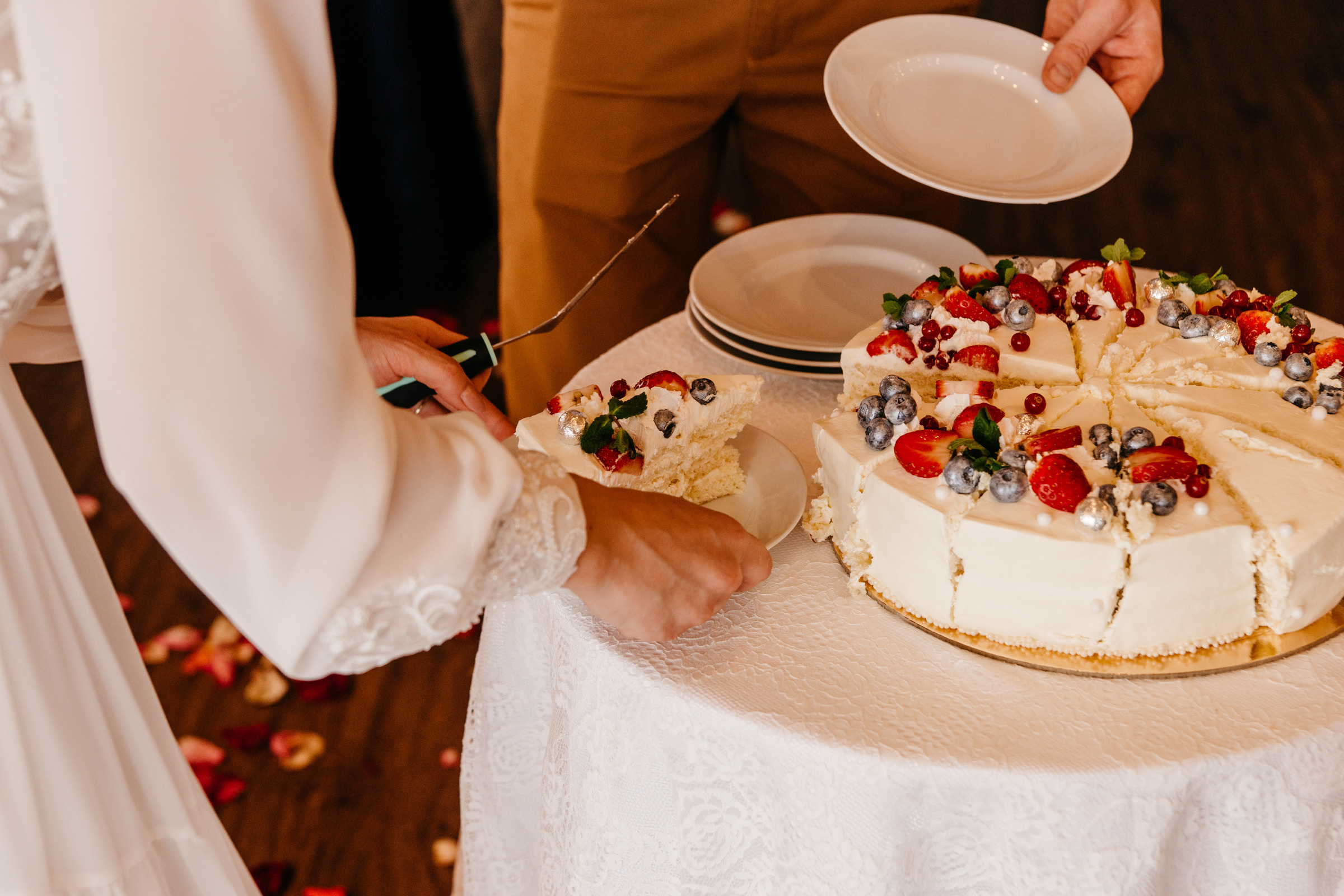 Андрей и Юлия. Свадебный фотограф Камчатка Петровский Павел