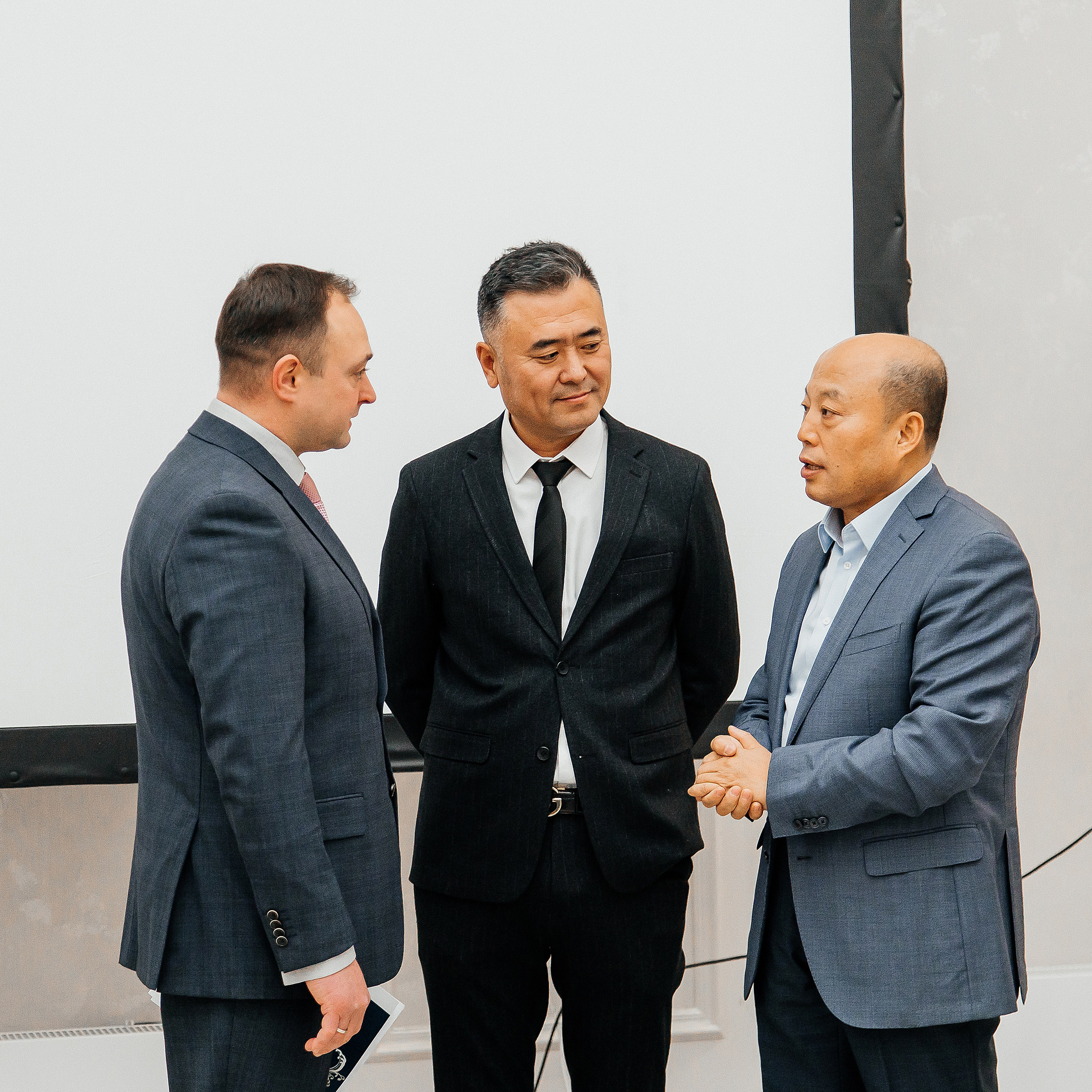 Бизнес — встреча с предпринимателями Китая. Фотограф Екатеринбург Марина Поздеева