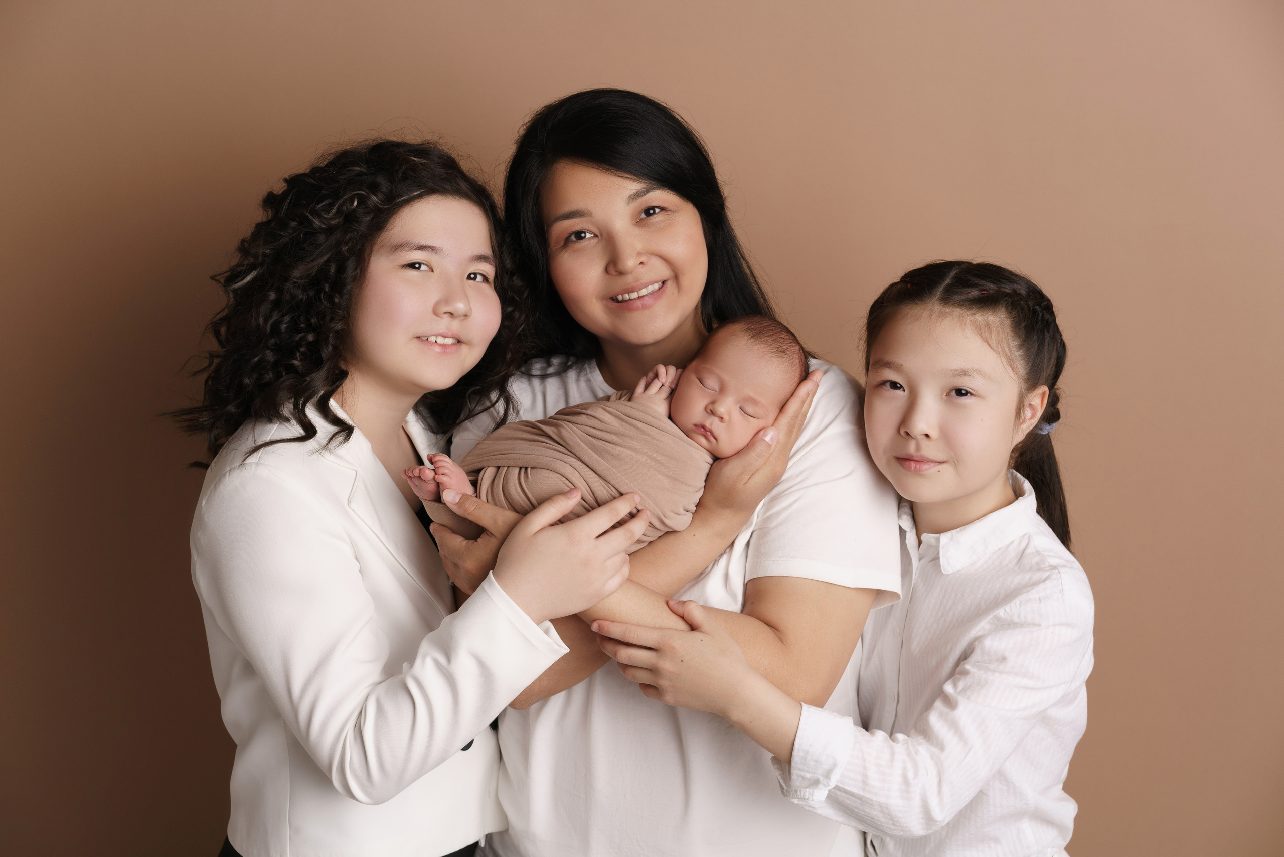 Семейные фотосессии с новорожденными | Трогательные кадры малышей и их близких в Москве и МО. Фотосессия новорожденных в Москве и Московской области | Профессиональный фотограф newborn — Татьяна Иванова