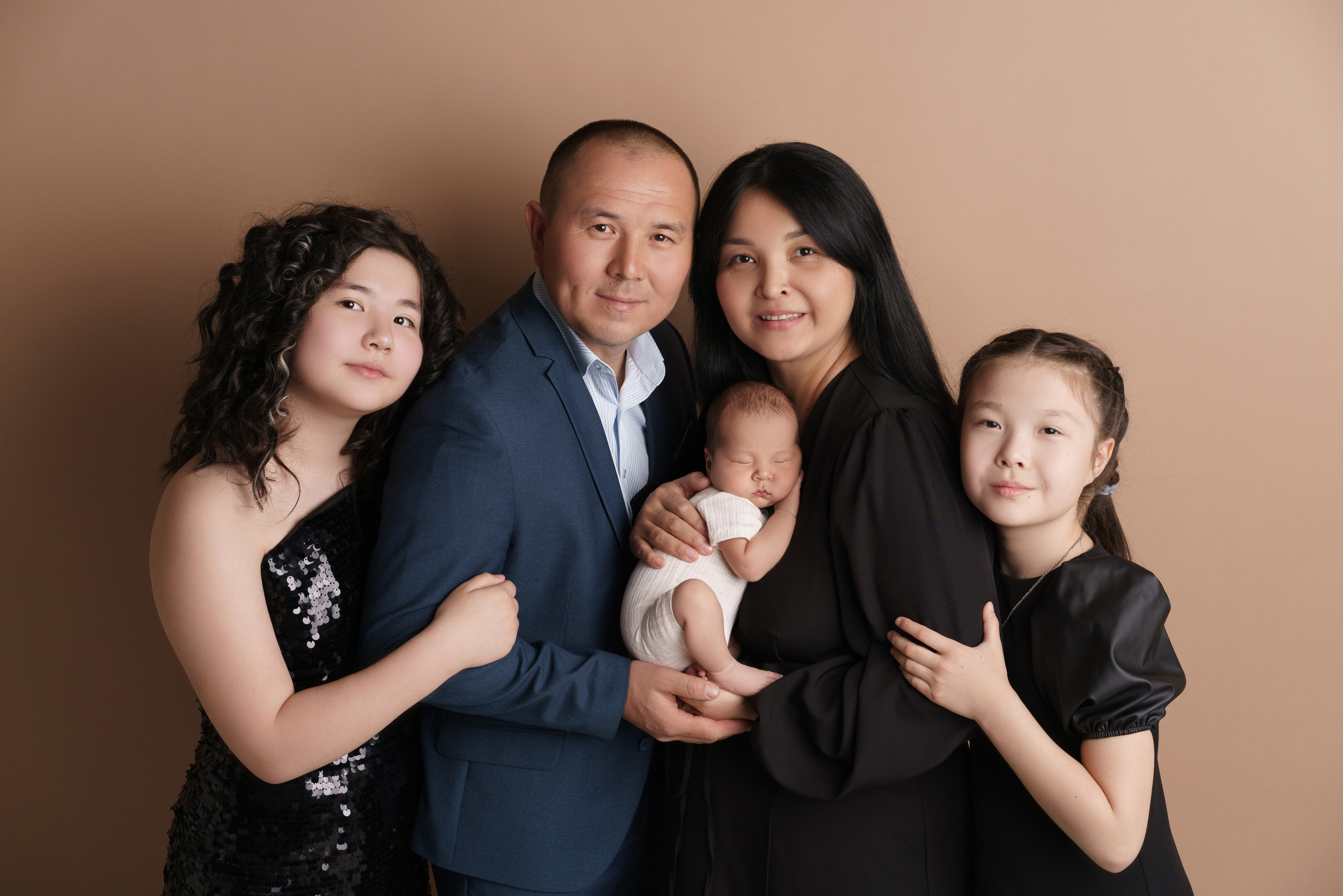 Семейные фотосессии с новорожденными | Трогательные кадры малышей и их близких в Москве и МО. Фотосессия новорожденных в Москве и Московской области | Профессиональный фотограф newborn — Татьяна Иванова