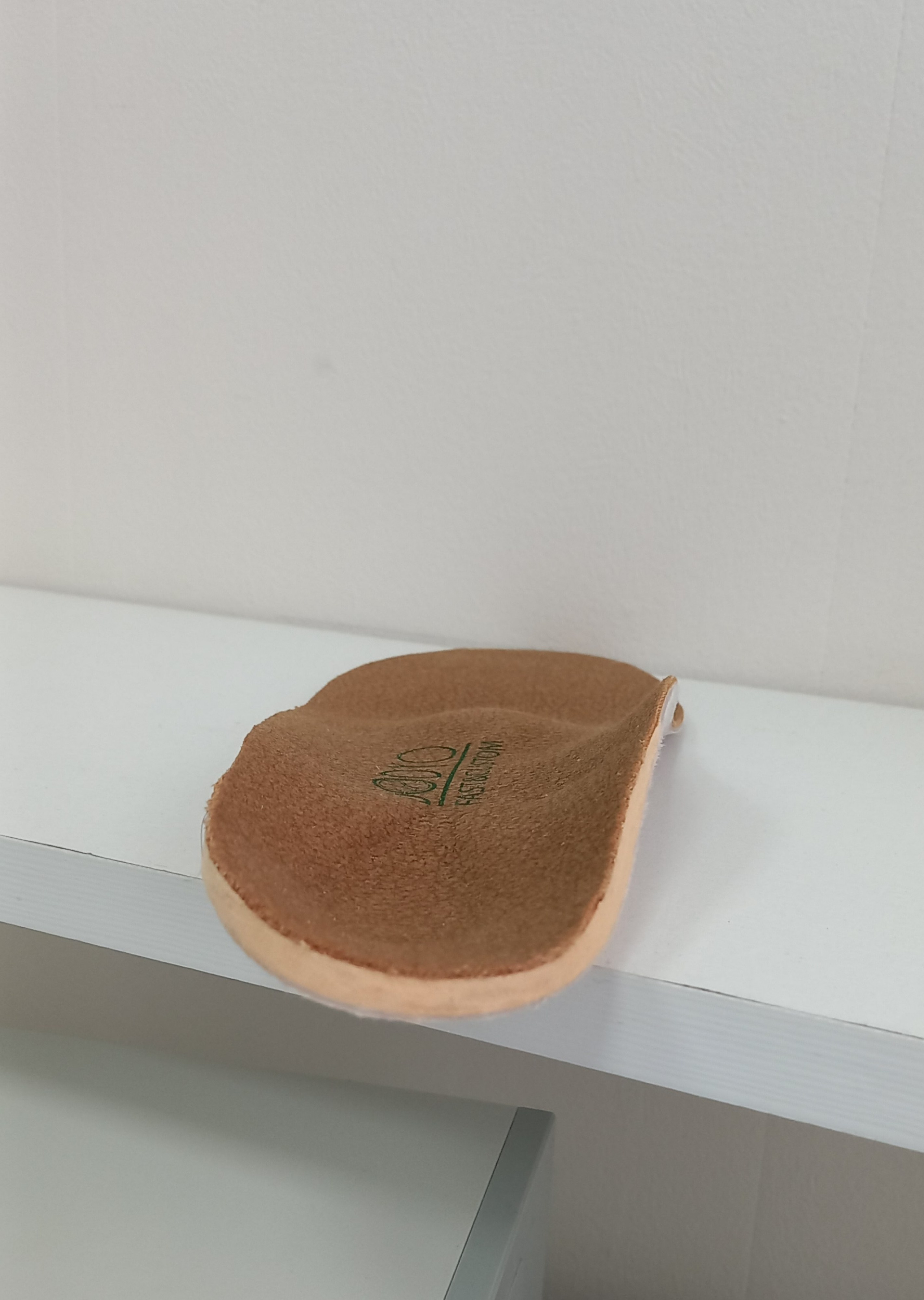 Индивидуальная ортопедическая стелька при пяточной шпоре. Подолог г. Хабаровск — центр здоровой стопы «FOOTTIME»