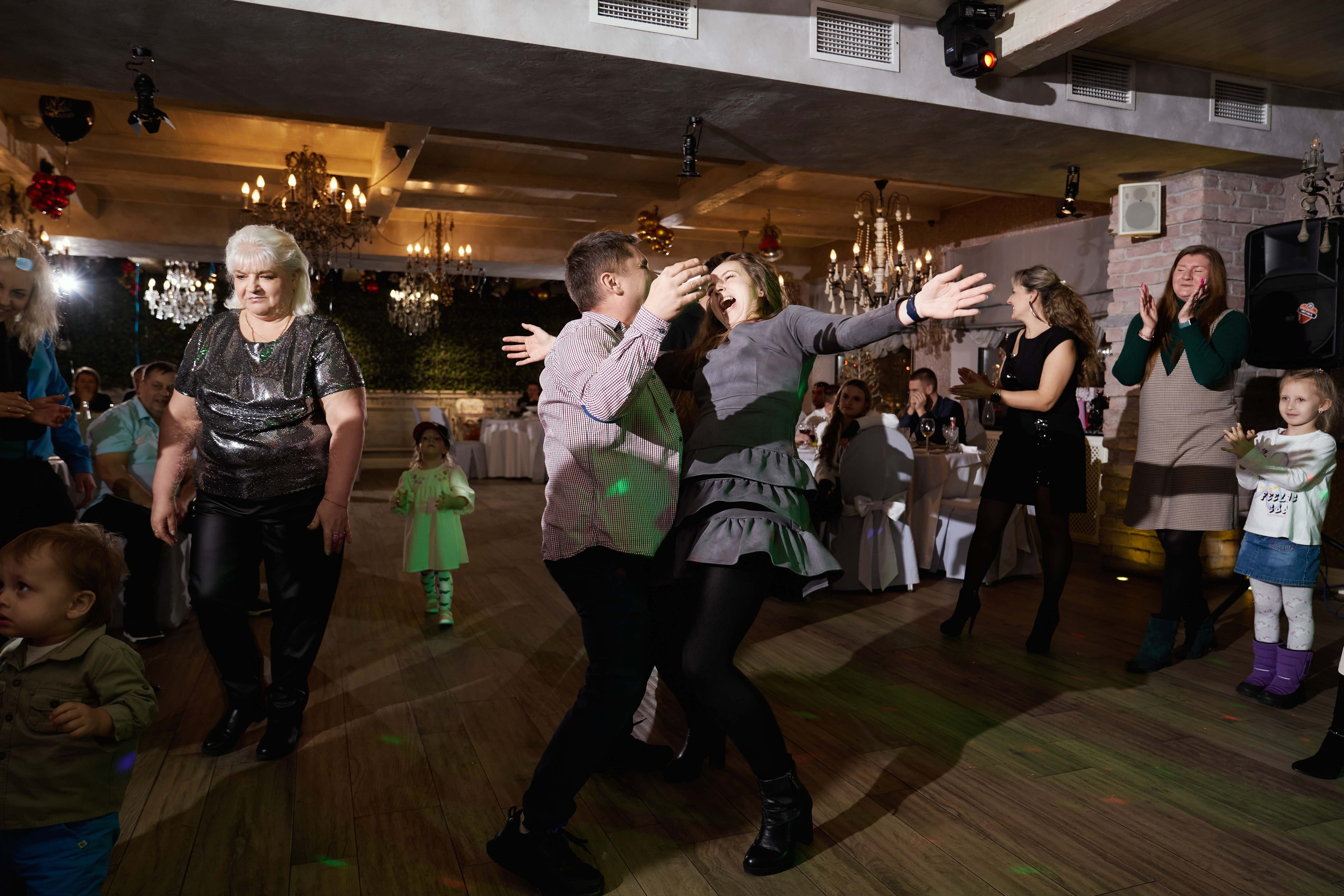 Репортажная фотосъёмка юбилея 45 лет в ресторане Стравинская гавань