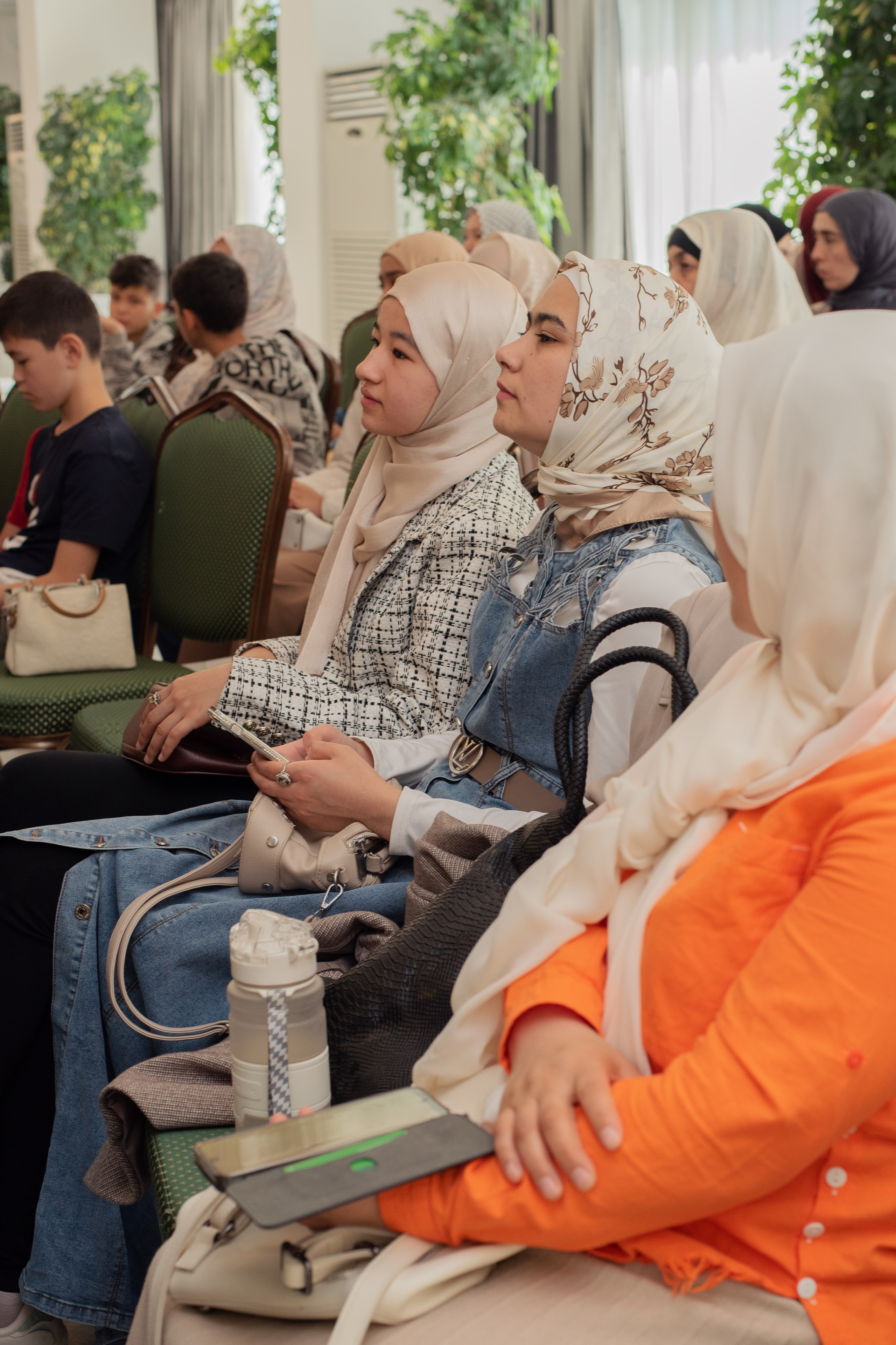 Выпускной в Евразийской женской гуманитарной академии. Лина Курочка — ваш фотограф