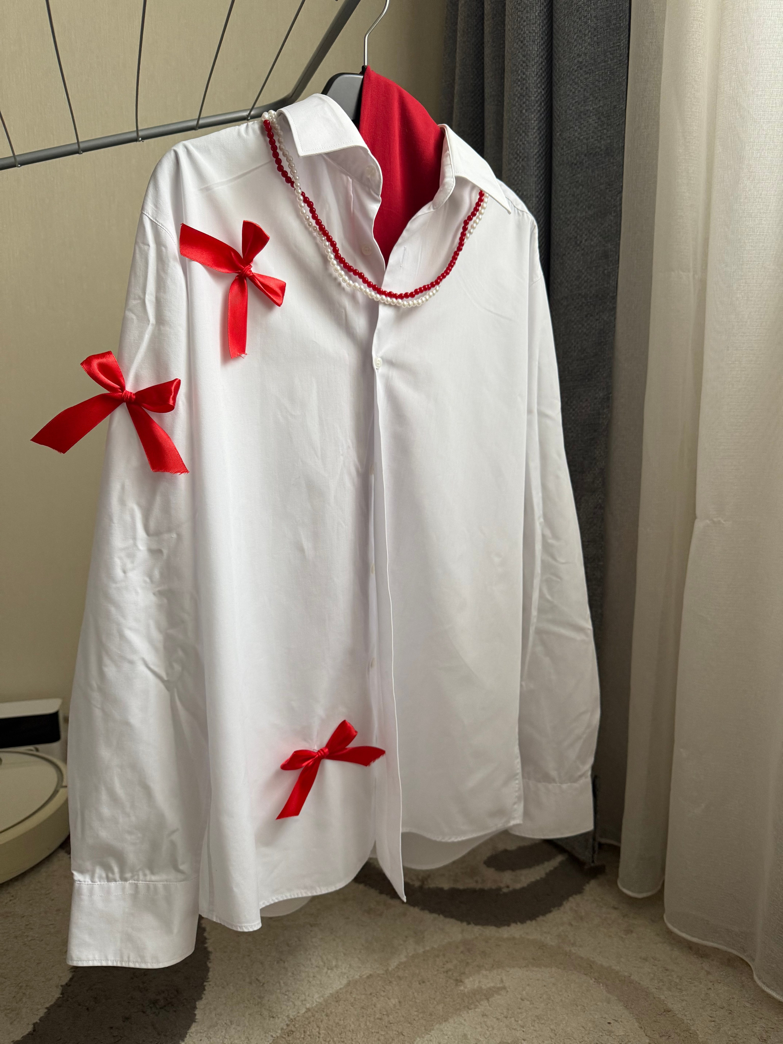 Мужская белая и голубая рубашка. Фотограф, мобилограф Ростов-на-Дону