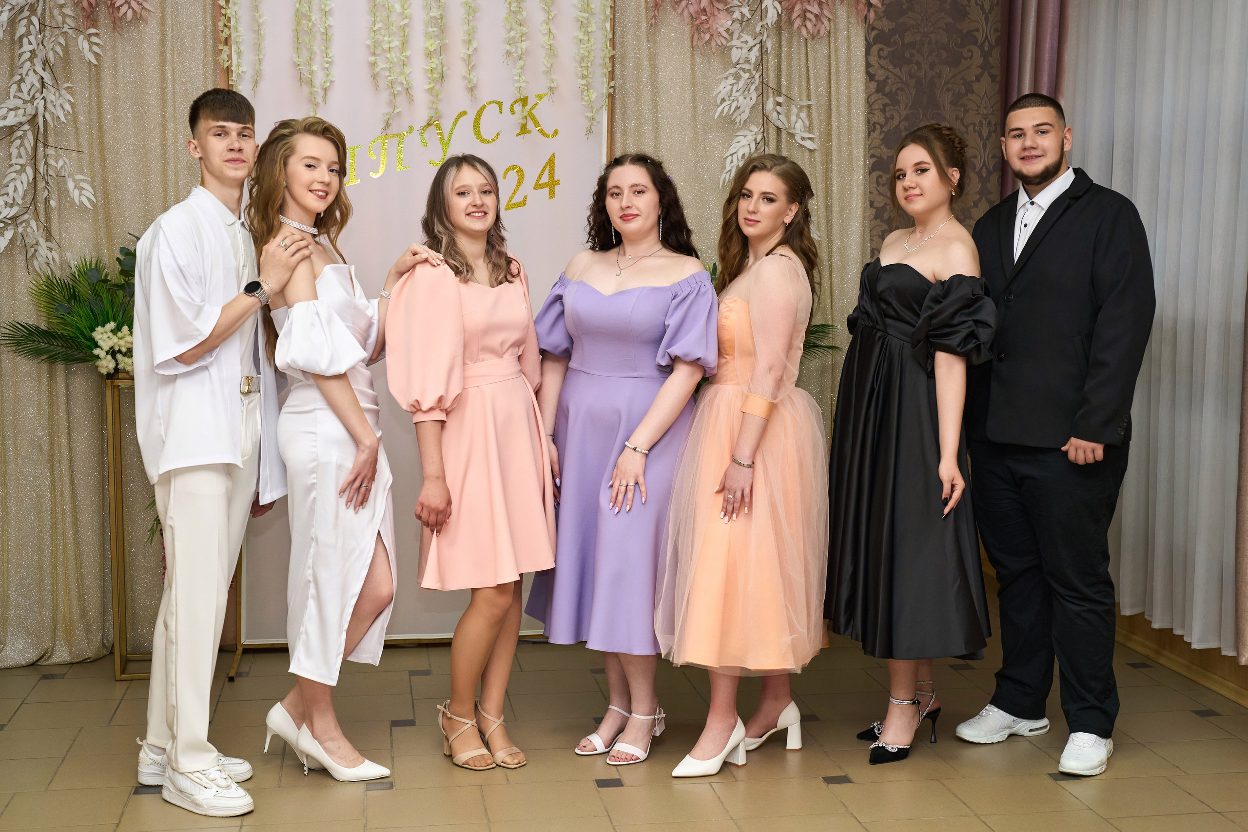 СШ № 1 Седельниково 11 класс 2024 г. Фотограф и видеограф Павел Серобабов