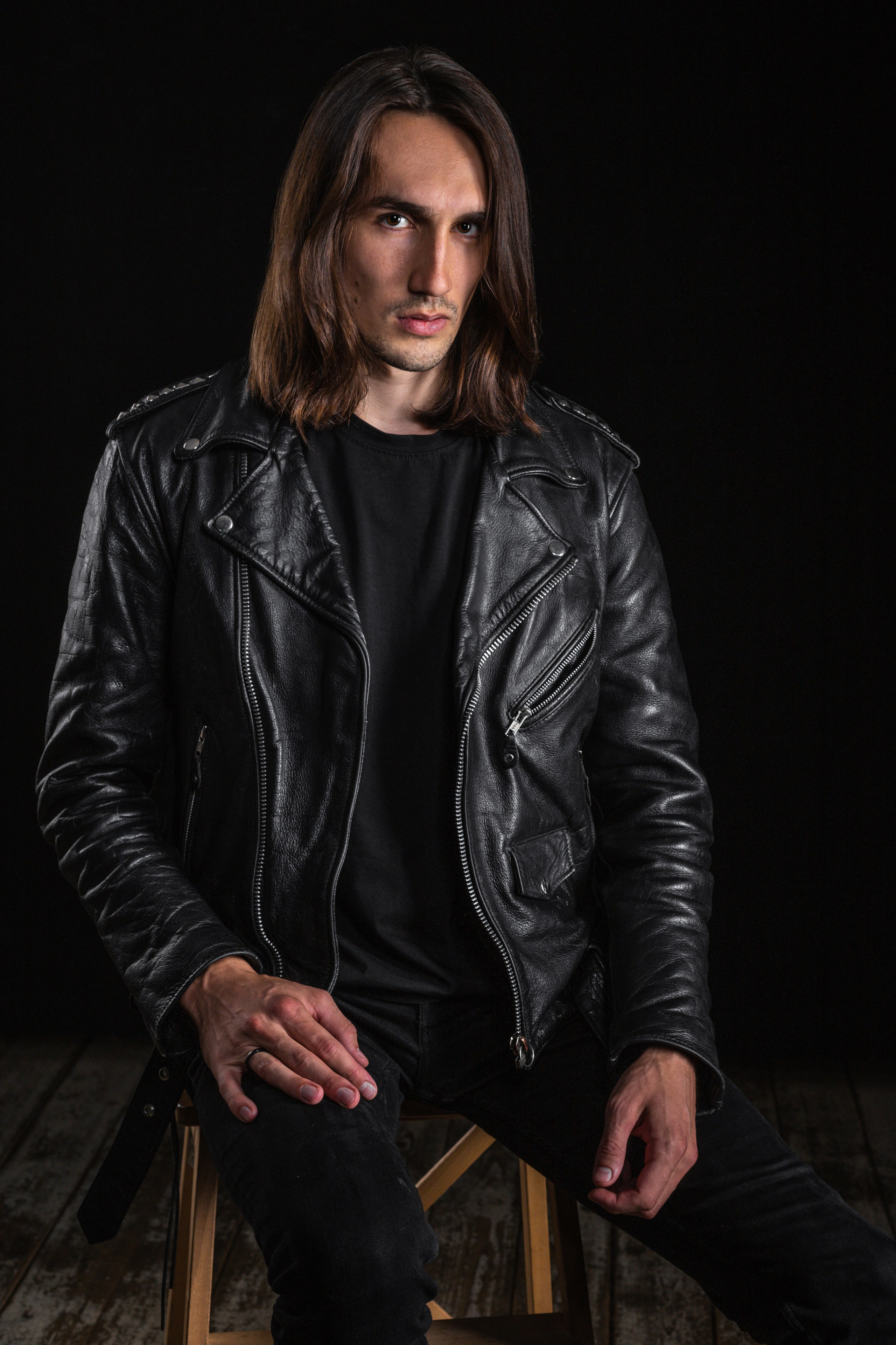 Артём. Главная