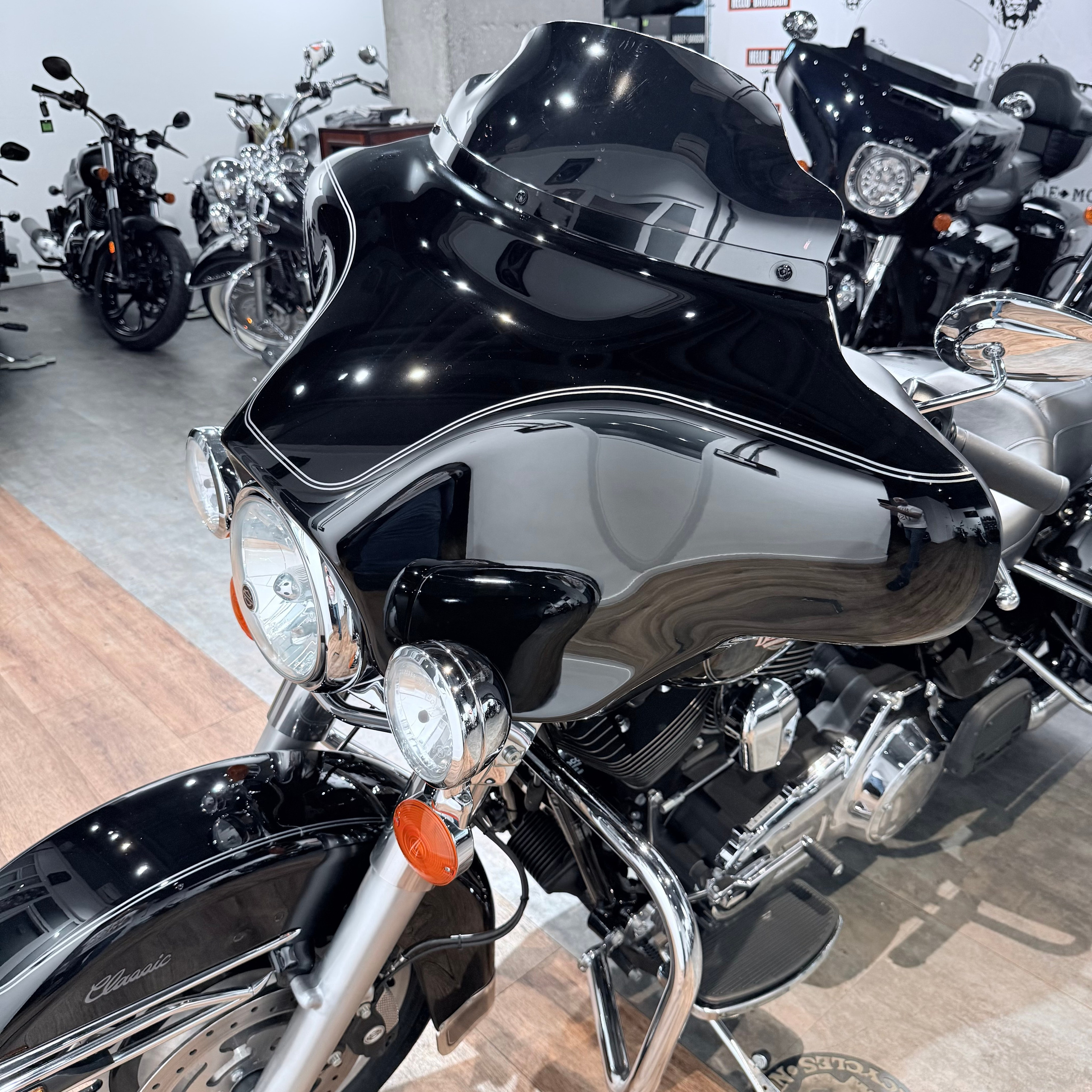2010 Street Glide АВS Vivid Вlаck. Hello Davidson, Москва. Только хорошие мотоциклы…