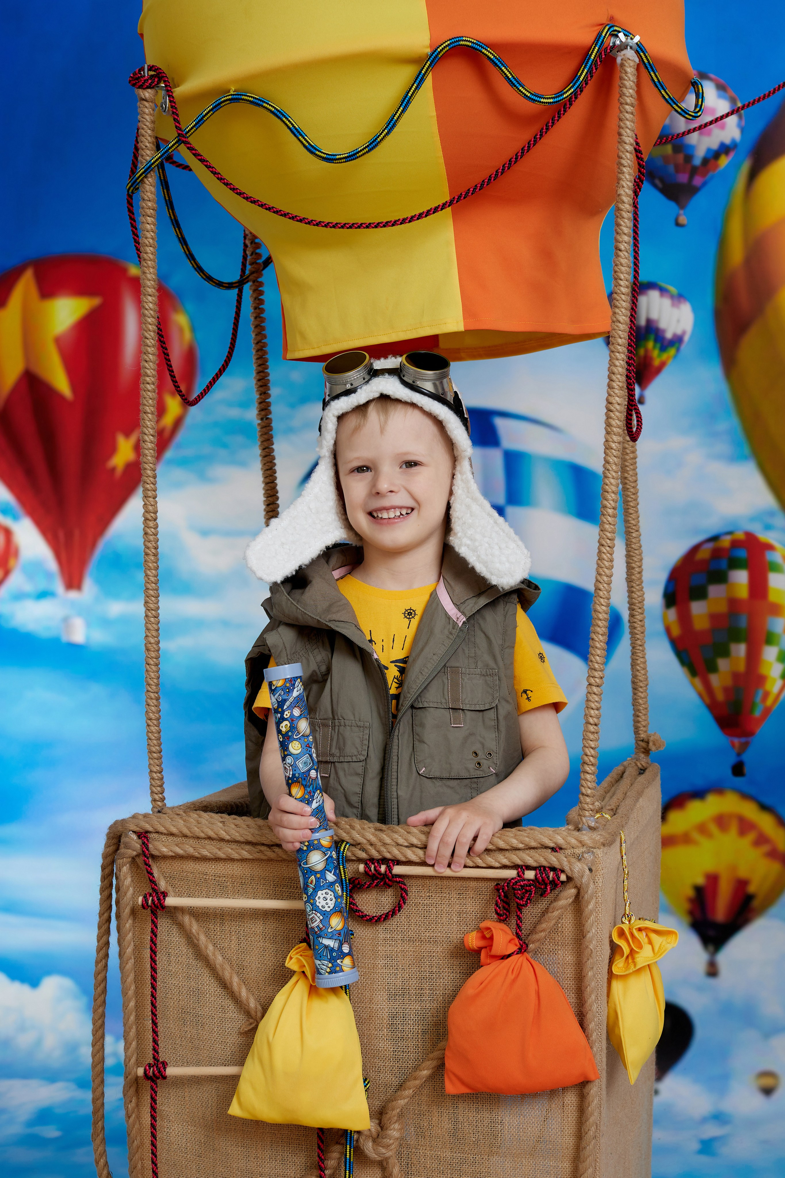 Полёт на воздушном шаре. Детская выездная фотостудия