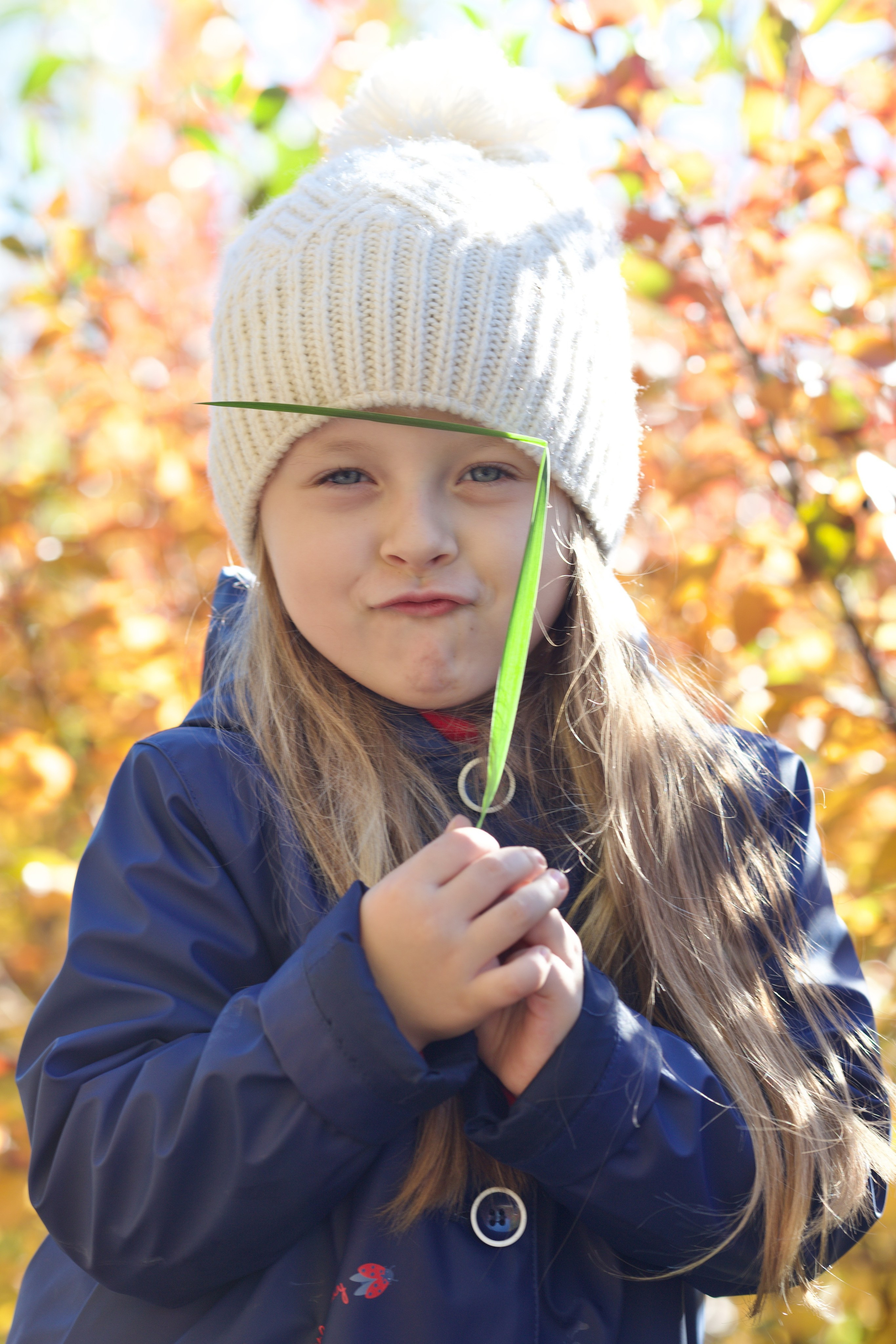 Фотосессия близняшек осенью. Школьные выпускные альбомы в Москве Марина Николаева