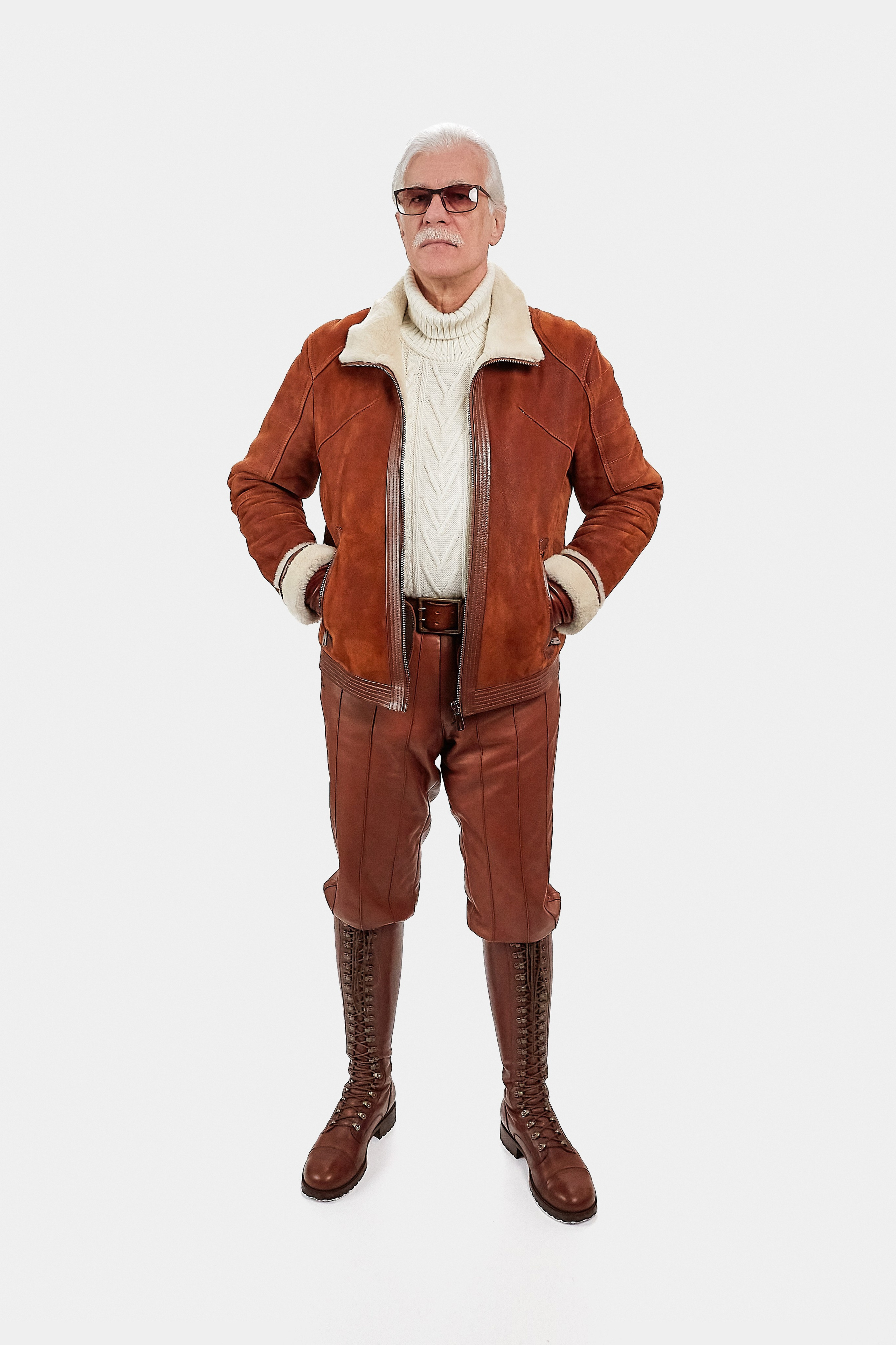 Фотосъемка с моделью на белом фоне. Коммерческий фотограф в Москве Павел Володин