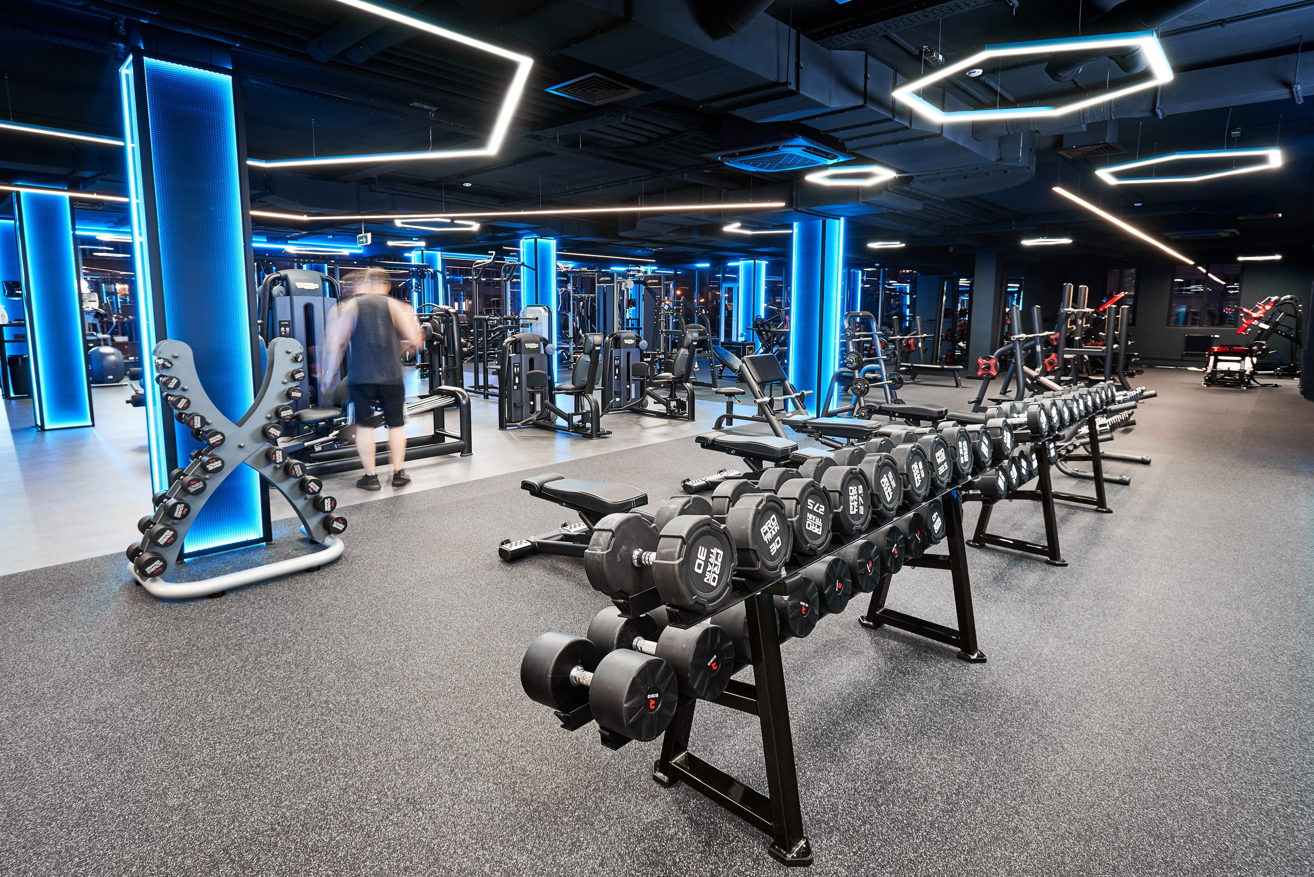 Тренажёрный зал GYM 24. Автомобильный и интерьерный фотограф в Минске Александр Тагаев