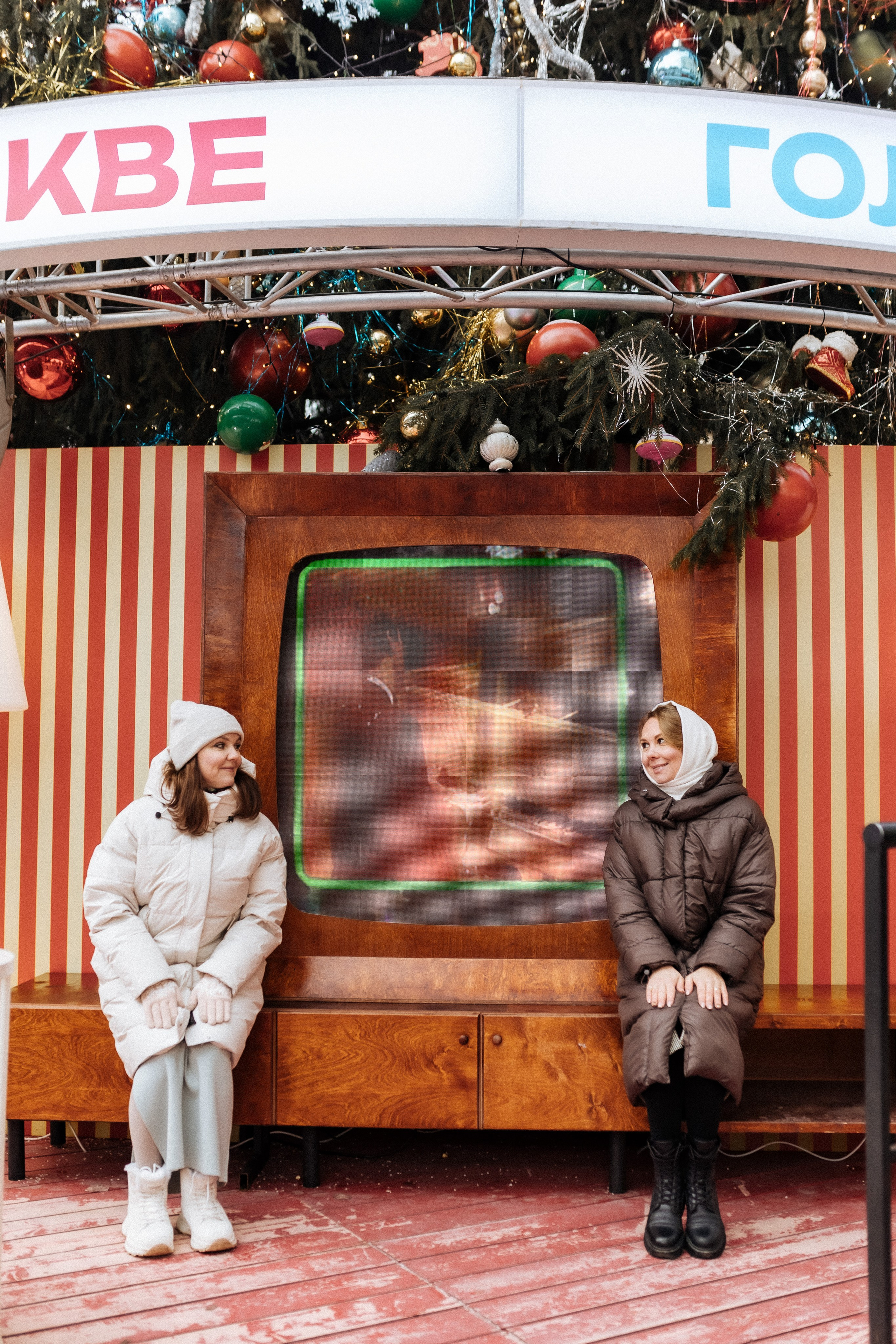 Новогодняя прогулка, ГУМ-ярмарка. Ира и Маша!. Профессиональный фотограф, Москва |Видное Елена Елизарова