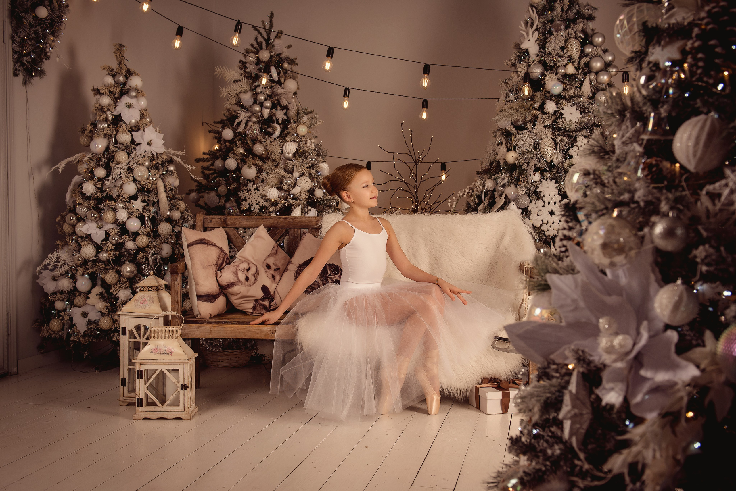 Варя и Милана Новый год. Детский фотограф в Долгопрудном и Москве