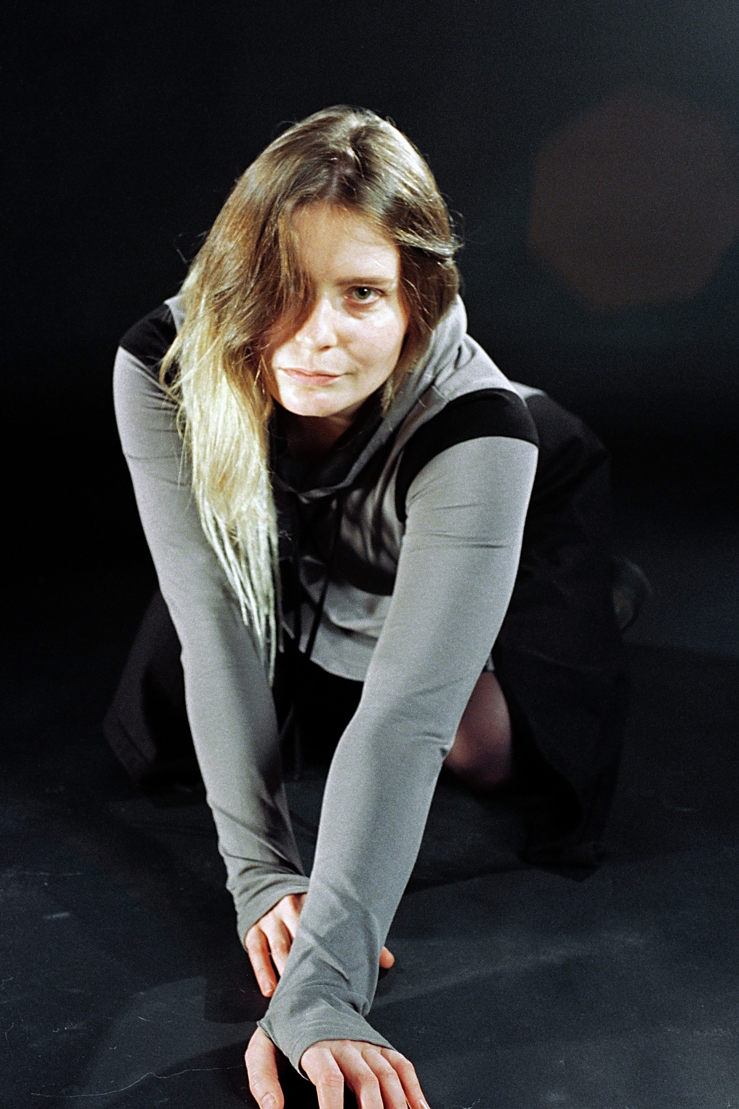 Наташа Видякина. Grey dress. Портретный фотограф в Санкт-Петербурге Александр Быстрицкий