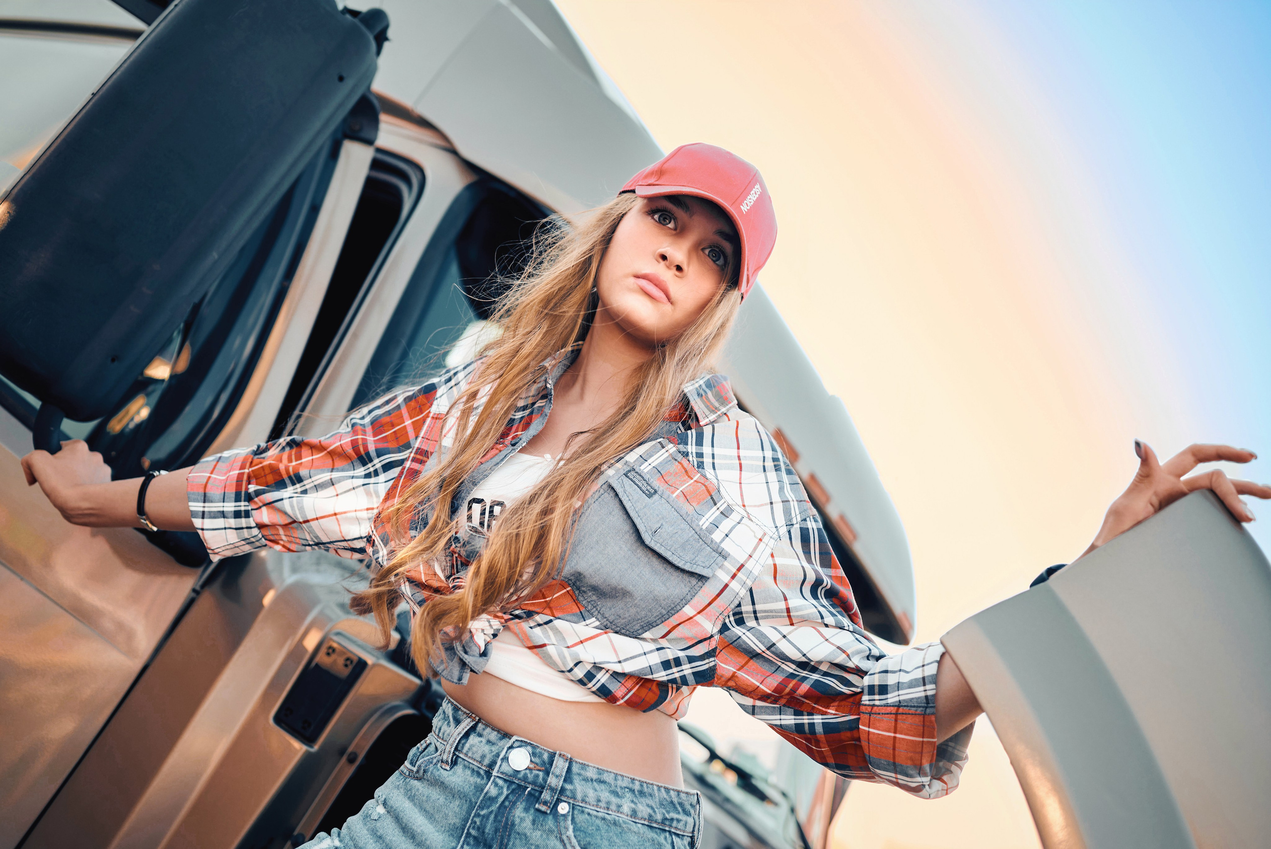 Truck & Girl. Фотограф Денис Кривопусков