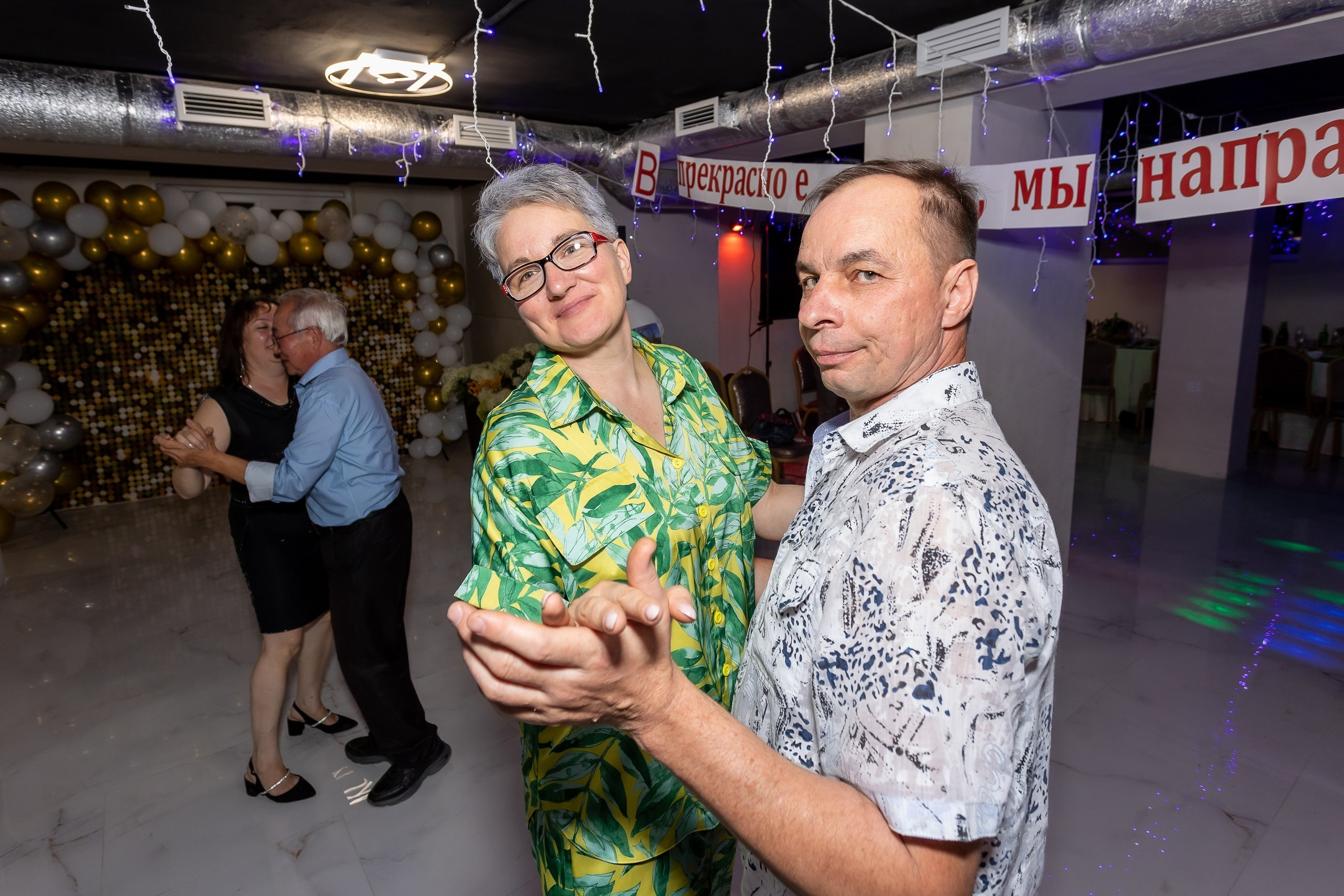 Вручение аттестата и выпускной вечер. Выпускные альбомы Майкоп, Краснодар Елена Золотарева