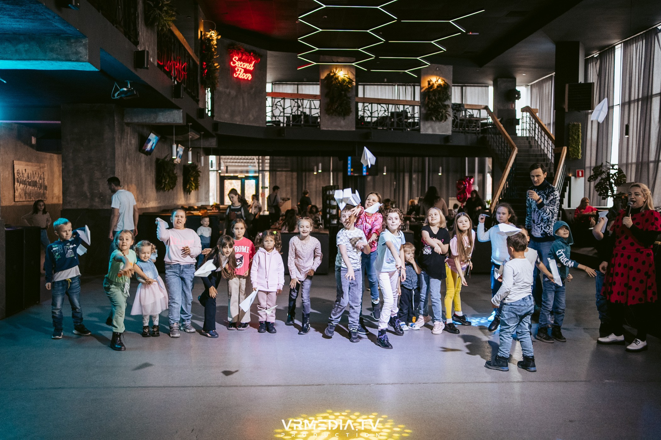 Baby time в баре «Друзья»