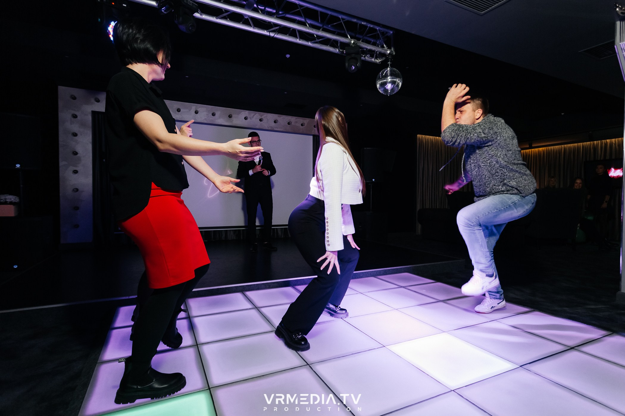 POP-STAR PARTY в караоке-баре «Volna»