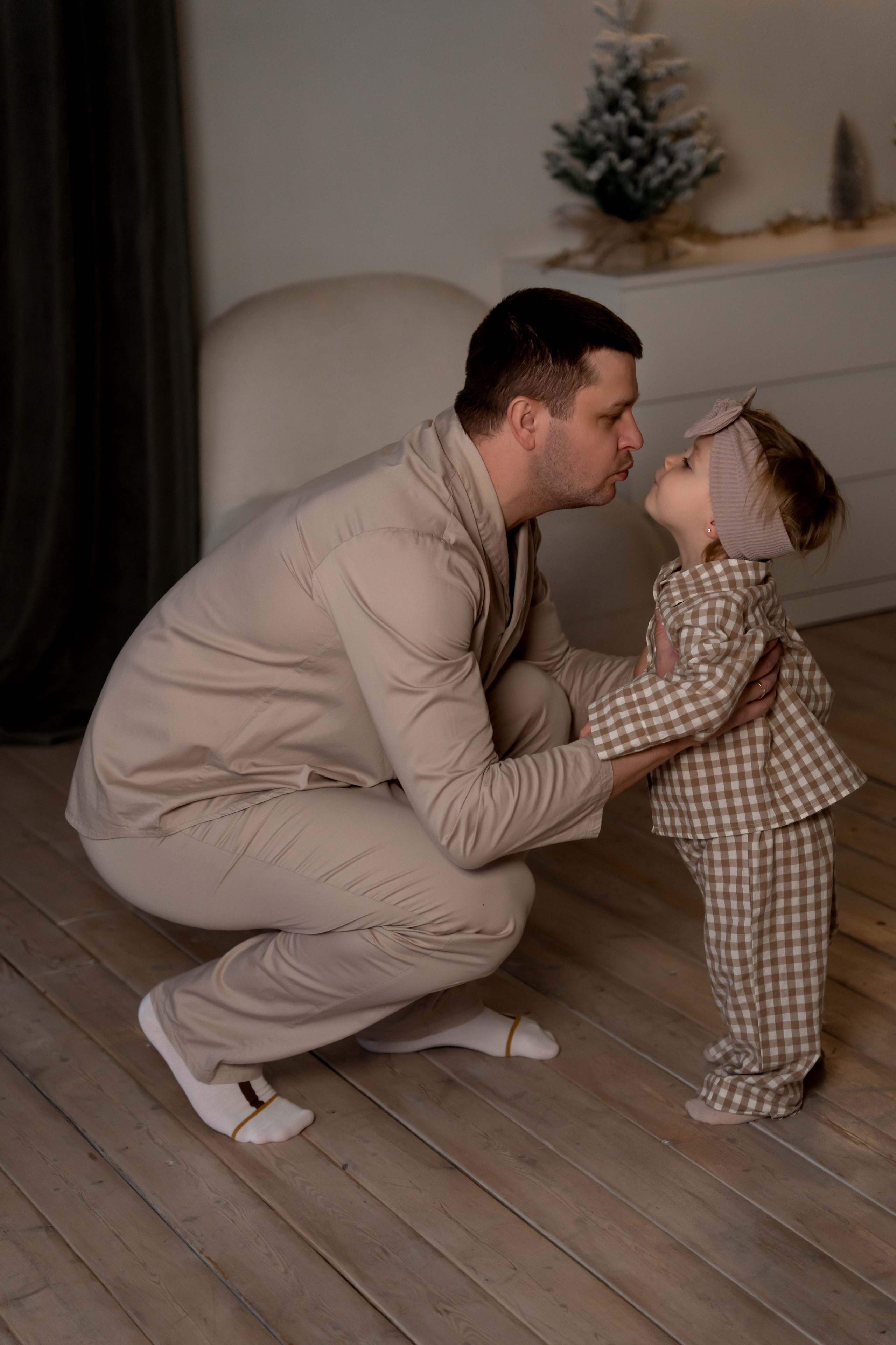 Теплая новогодняя семейная фотосессия. Фотограф в Красноярске. Юлия Чаушанская